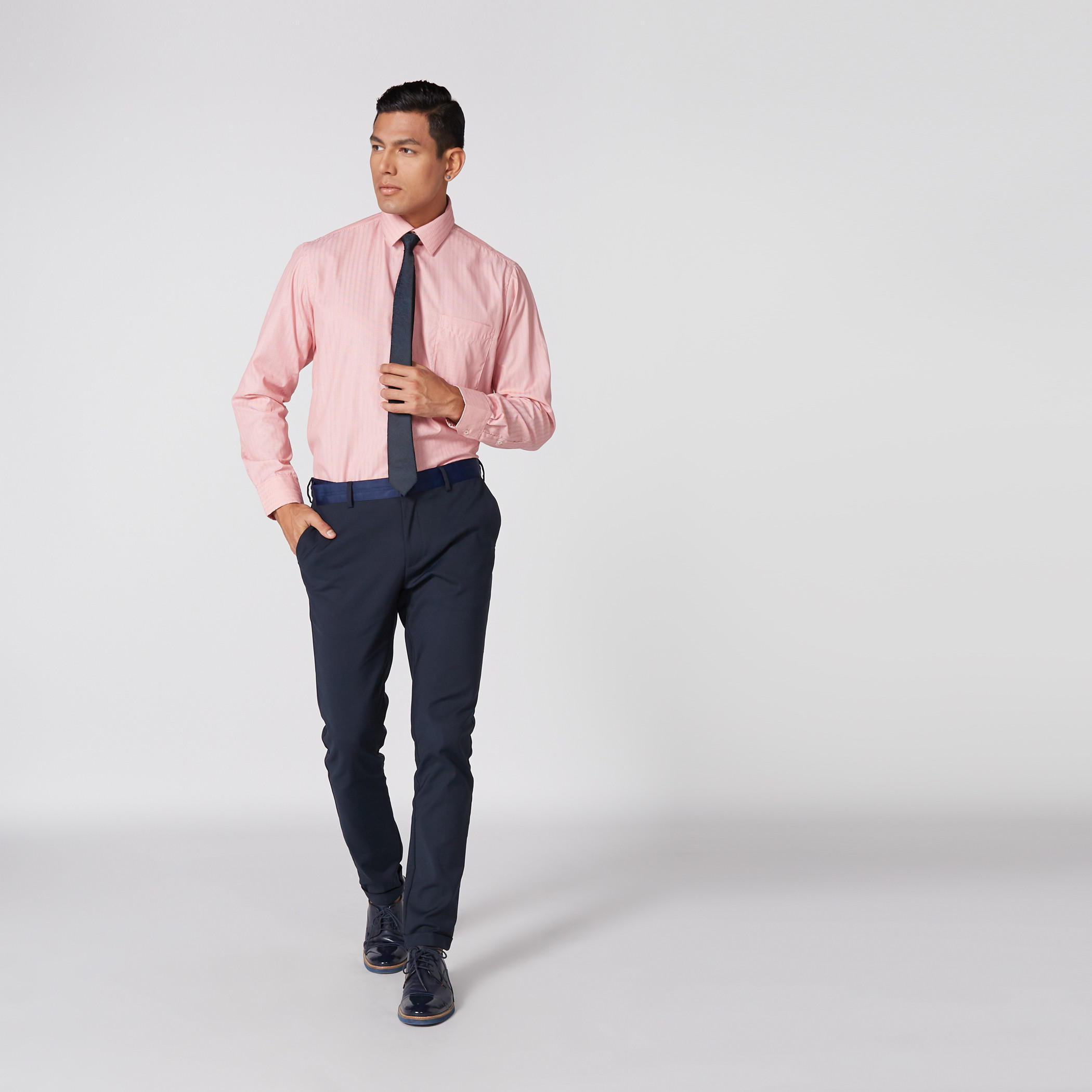 قميص مقلّم بأكمام طويلة وأزرار-men-clothing-shirts-image-3