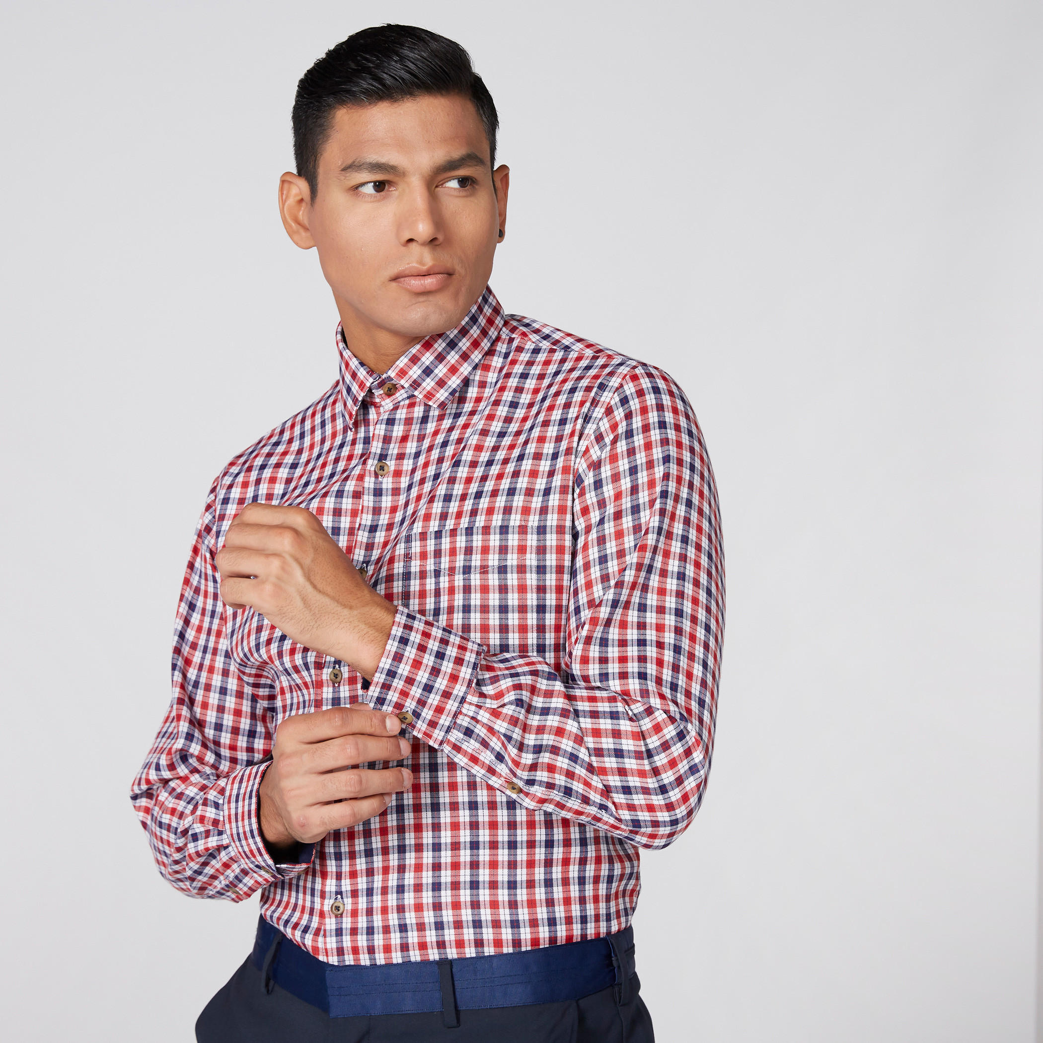 قميص كاروهات بأكمام طويلة وأزرار-men-clothing-shirts-image-3