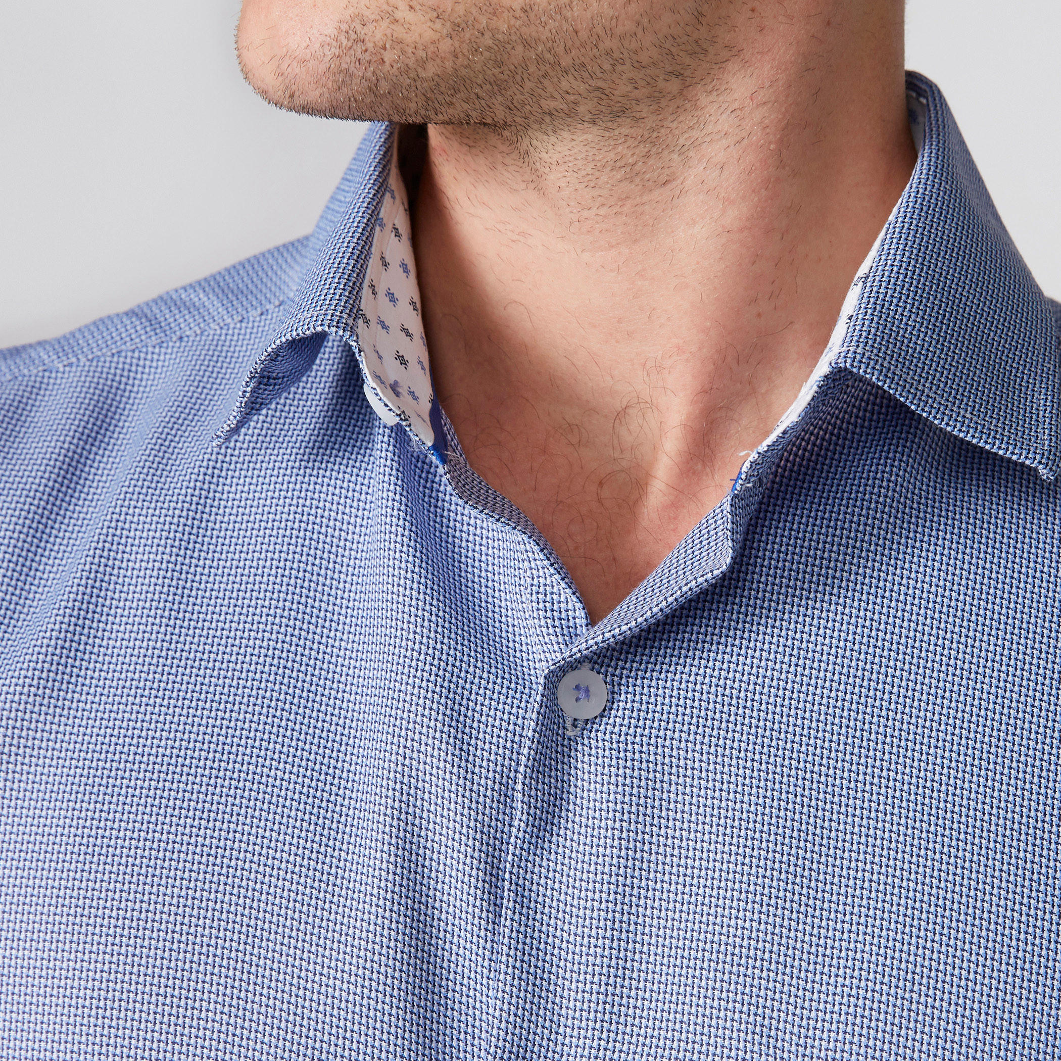 قميص بارز الملمس بأكمام طويلة وأزرار-men-clothing-shirts-image-4