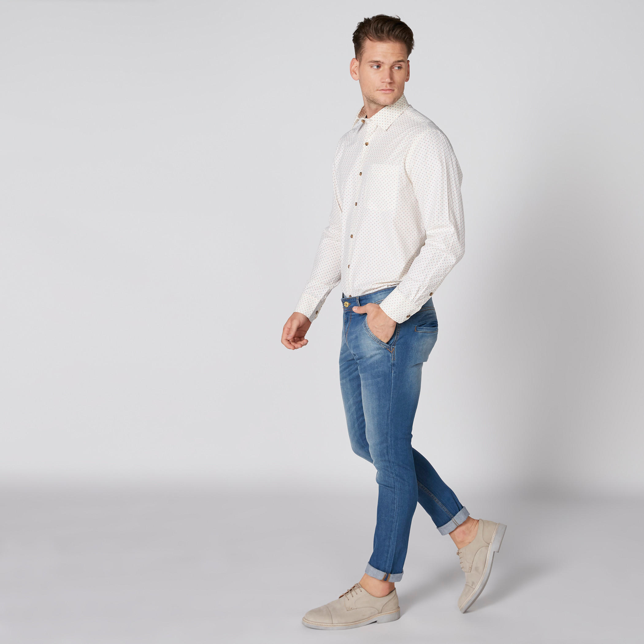 قميص بأكمام طويلة وأزرار وطبعات-men-clothing-shirts-image-3
