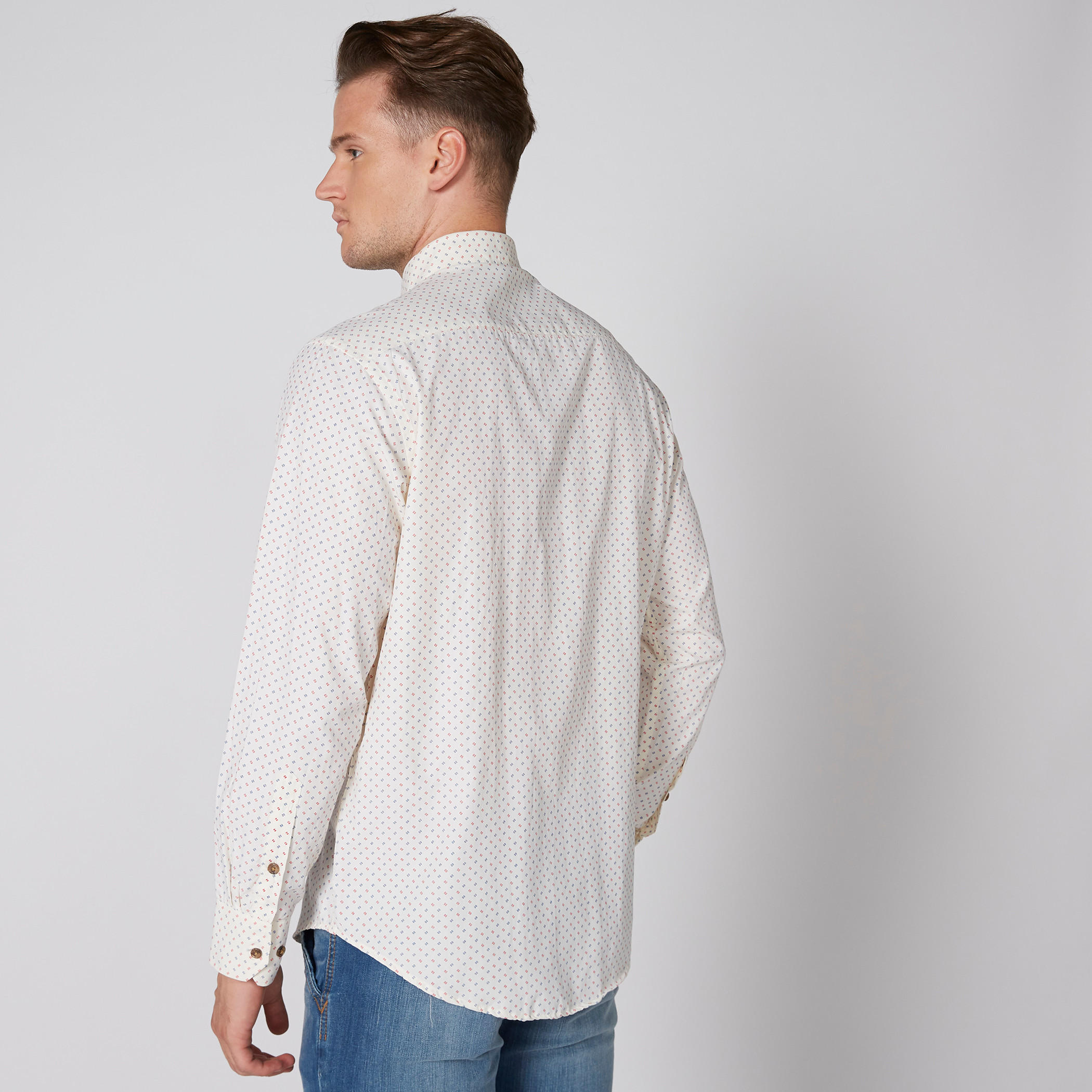 قميص بأكمام طويلة وأزرار وطبعات-men-clothing-shirts-image-1