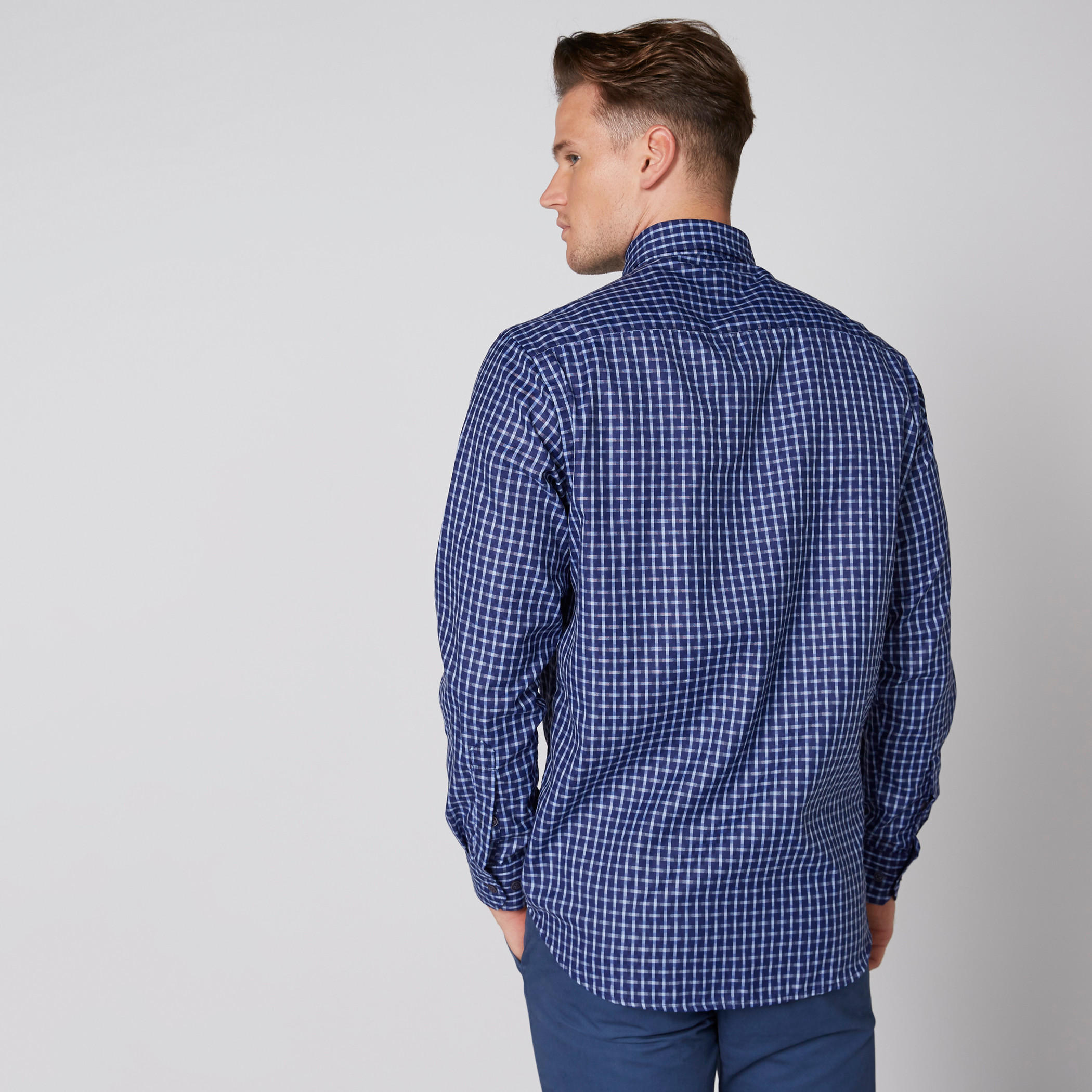 قميص كاروهات بأكمام طويلة وأزرار-men-clothing-shirts-image-2