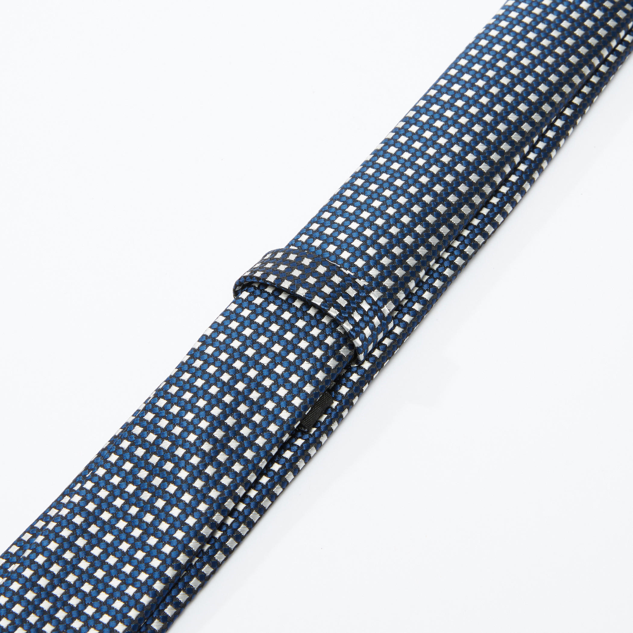 ربطة عنق بطبعات-men-tiesandcufflinks-pocketsquares-image-2