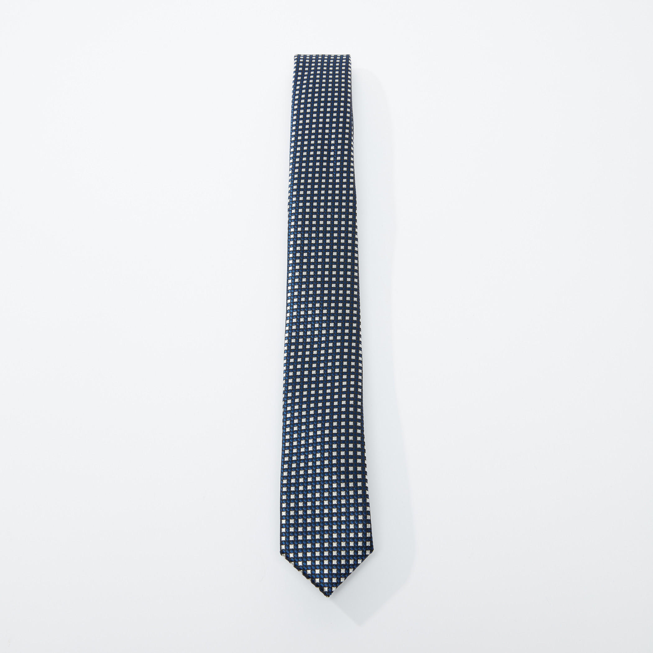 ربطة عنق بطبعات-men-tiesandcufflinks-pocketsquares-image-3