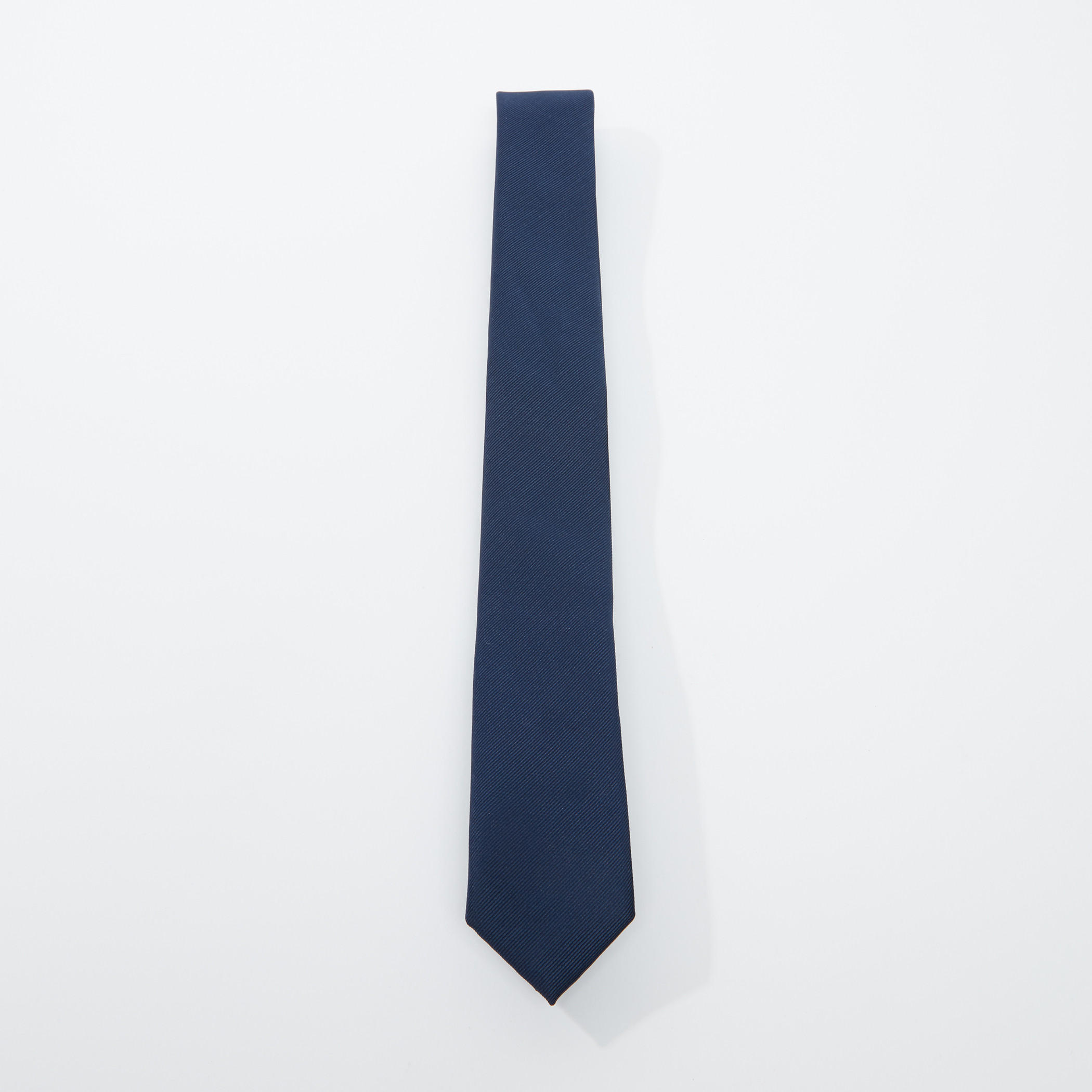 ربطة عنق بقصّة عادية-men-tiesandcufflinks-pocketsquares-image-1