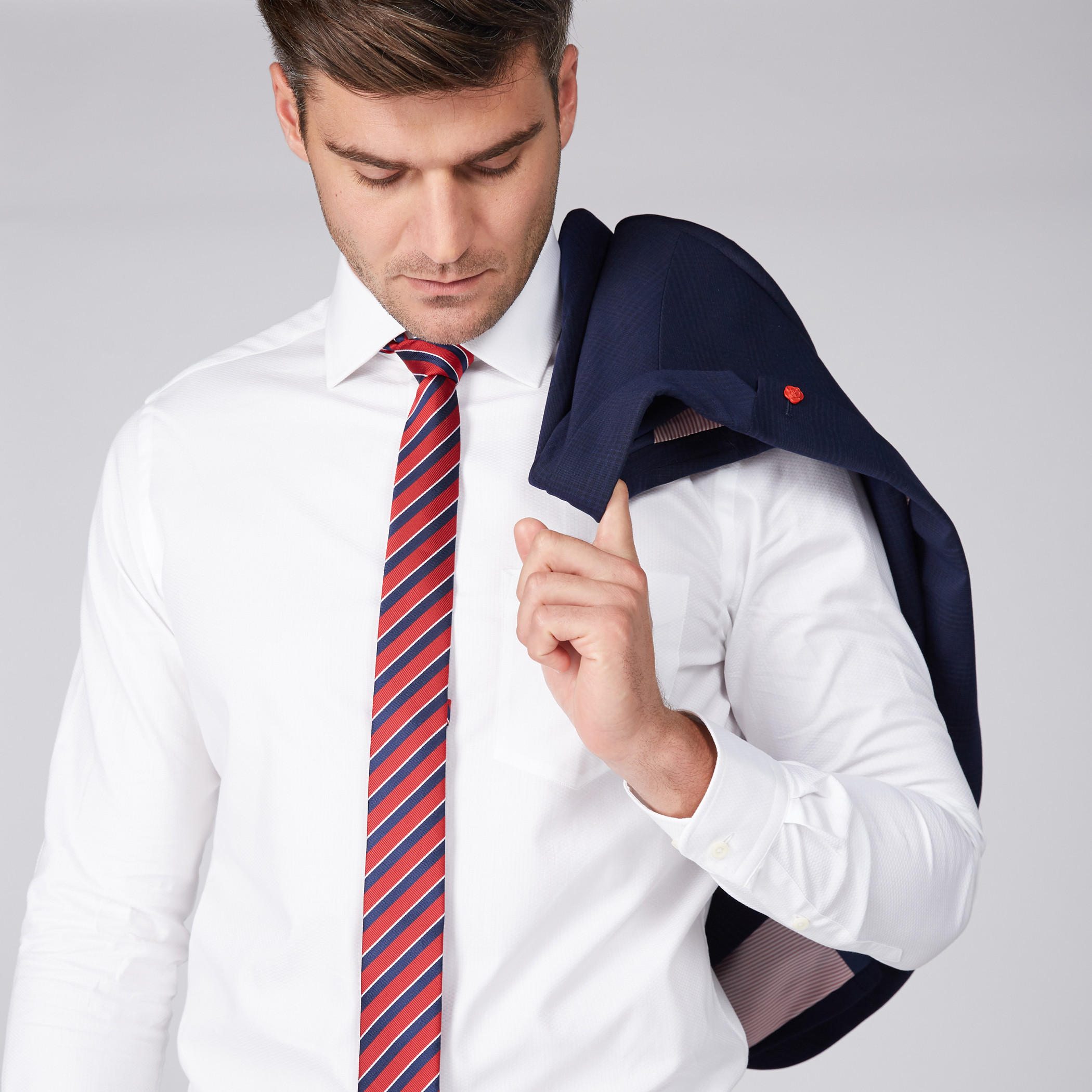 ربطة عنق مقلمة بقصّة عادية-men-tiesandcufflinks-pocketsquares-image-2