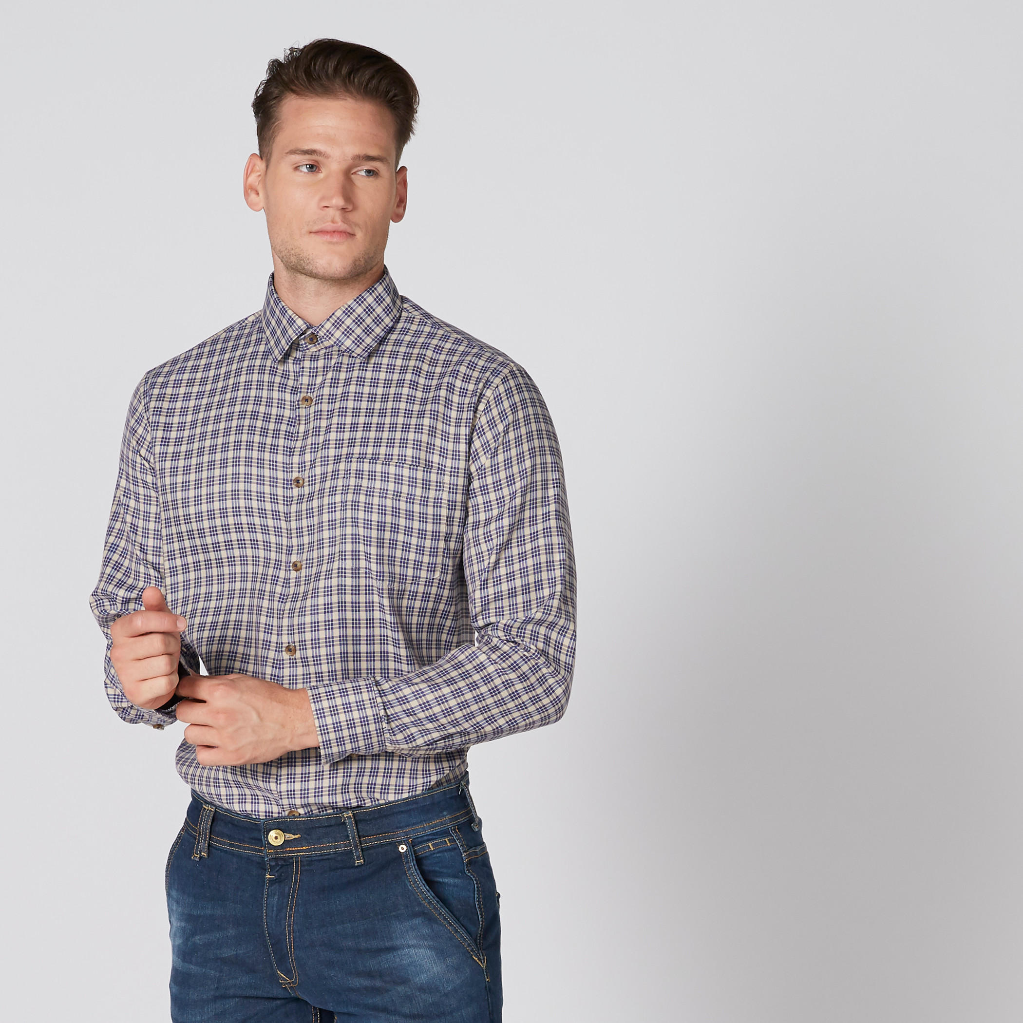 Chequered Shirt with Complete Placket and Long Sleeves-men-clothing-shirts-image-3