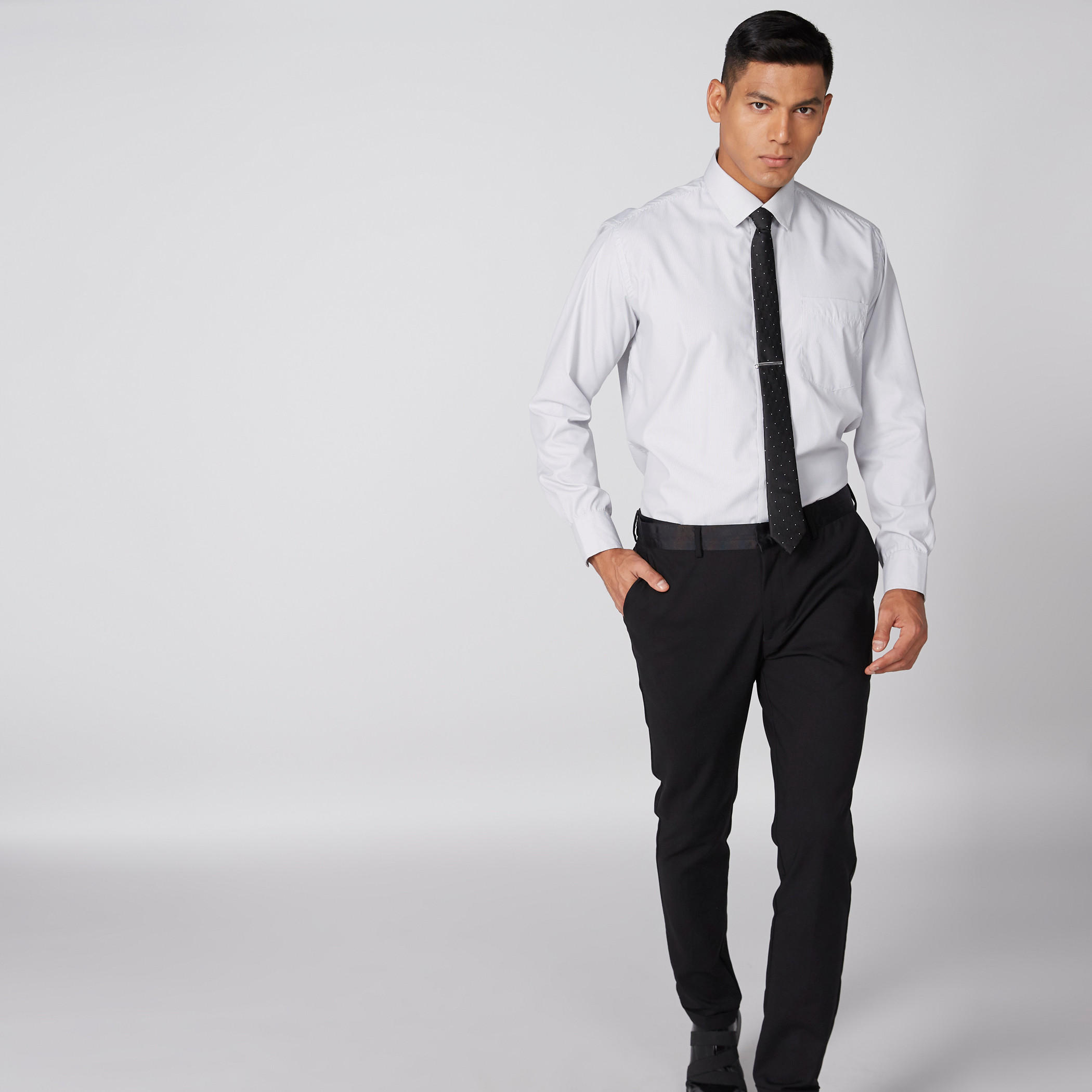 قميص مقلّم بأكمام طويلة وأزرار-men-clothing-shirts-image-3