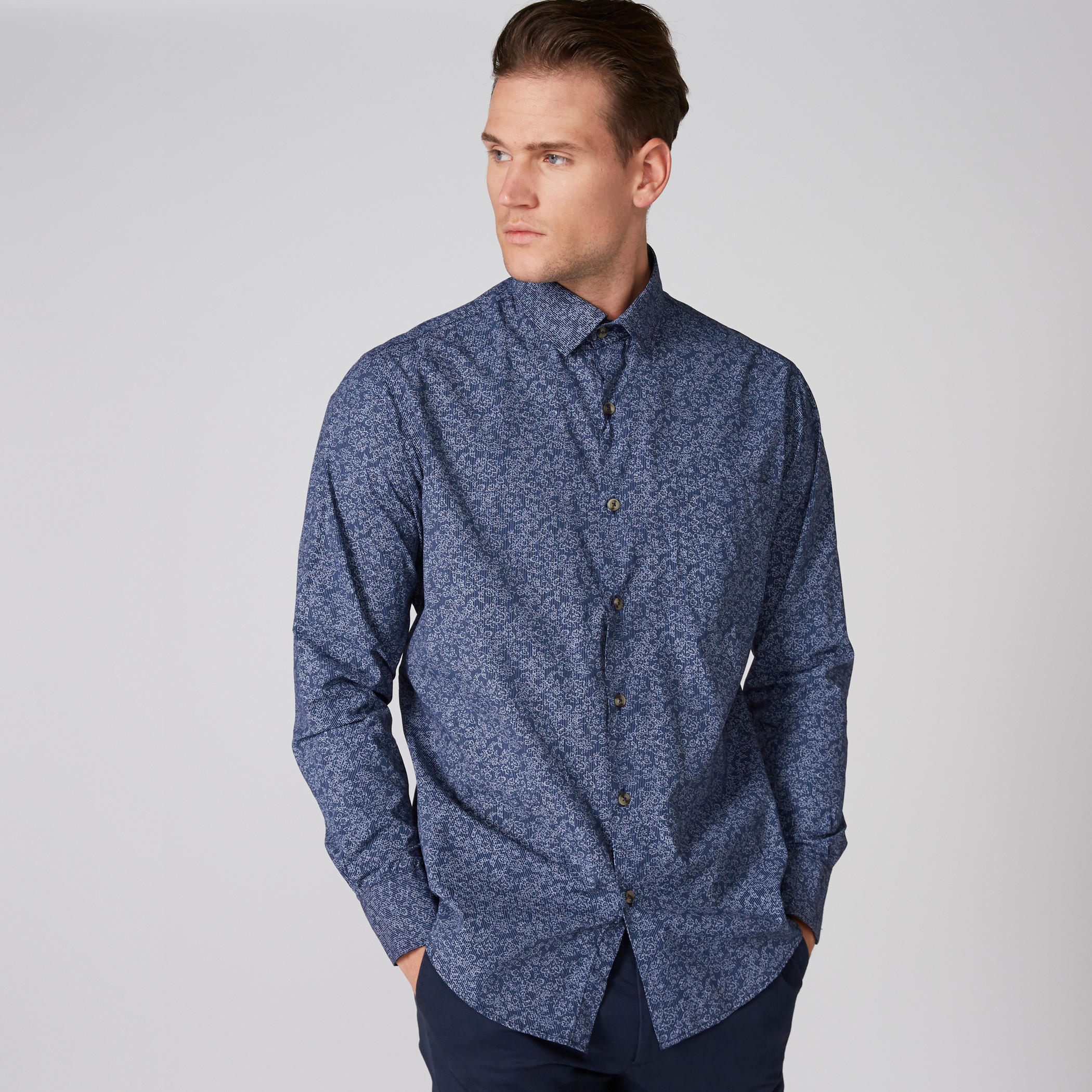 قميص سهل الكي بأكمام طويلة وأزرار وطبعات-men-clothing-shirts-image-4