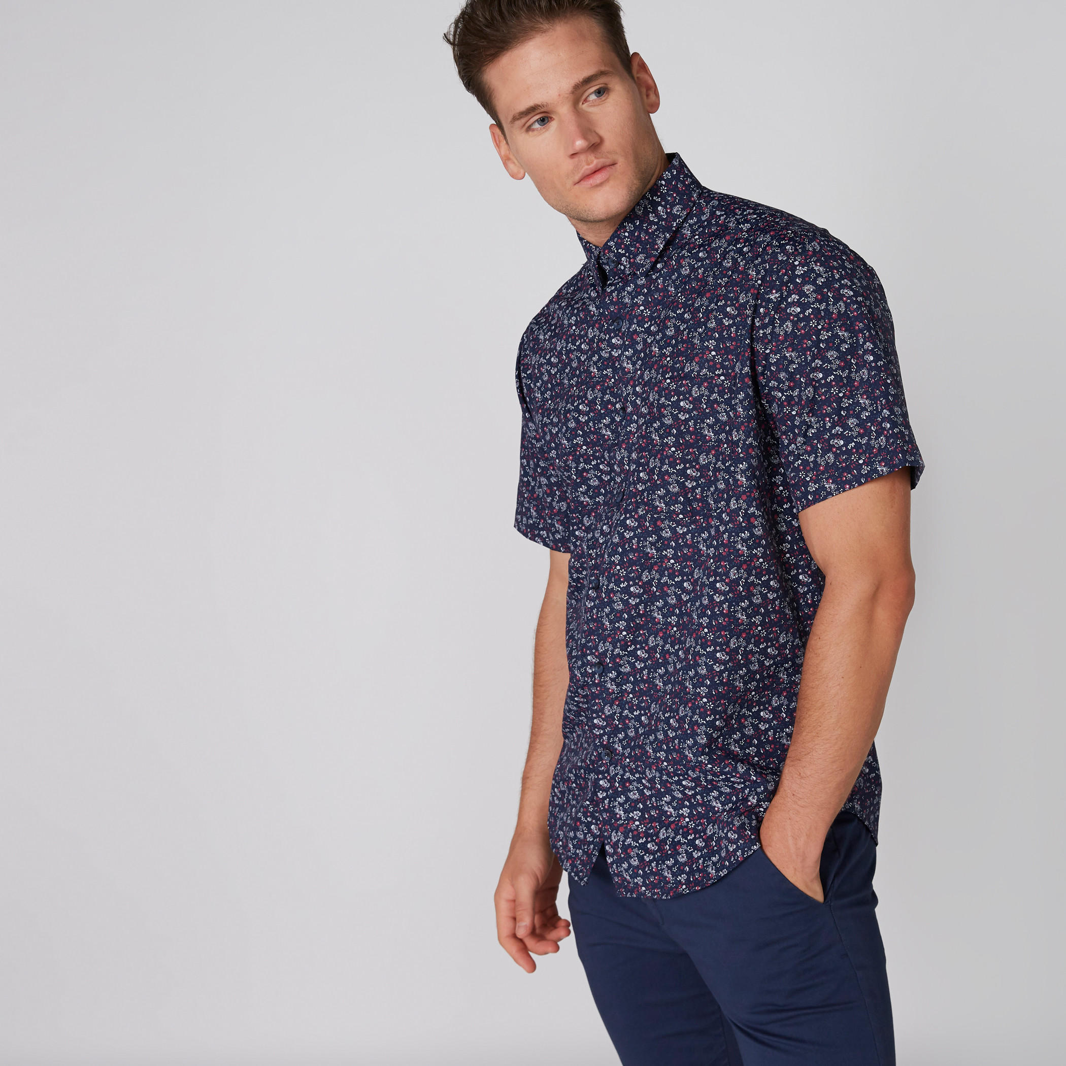 قميص منقوش بأكمام قصيرة وأزرار-men-clothing-shirts-image-1