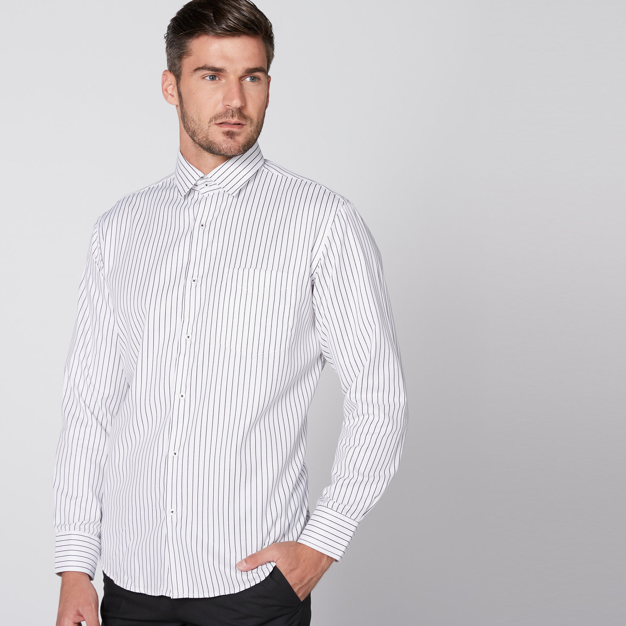 قميص مخطط سهل الكي بأكمام طويلة وأزرار-men-clothing-shirts-image-1
