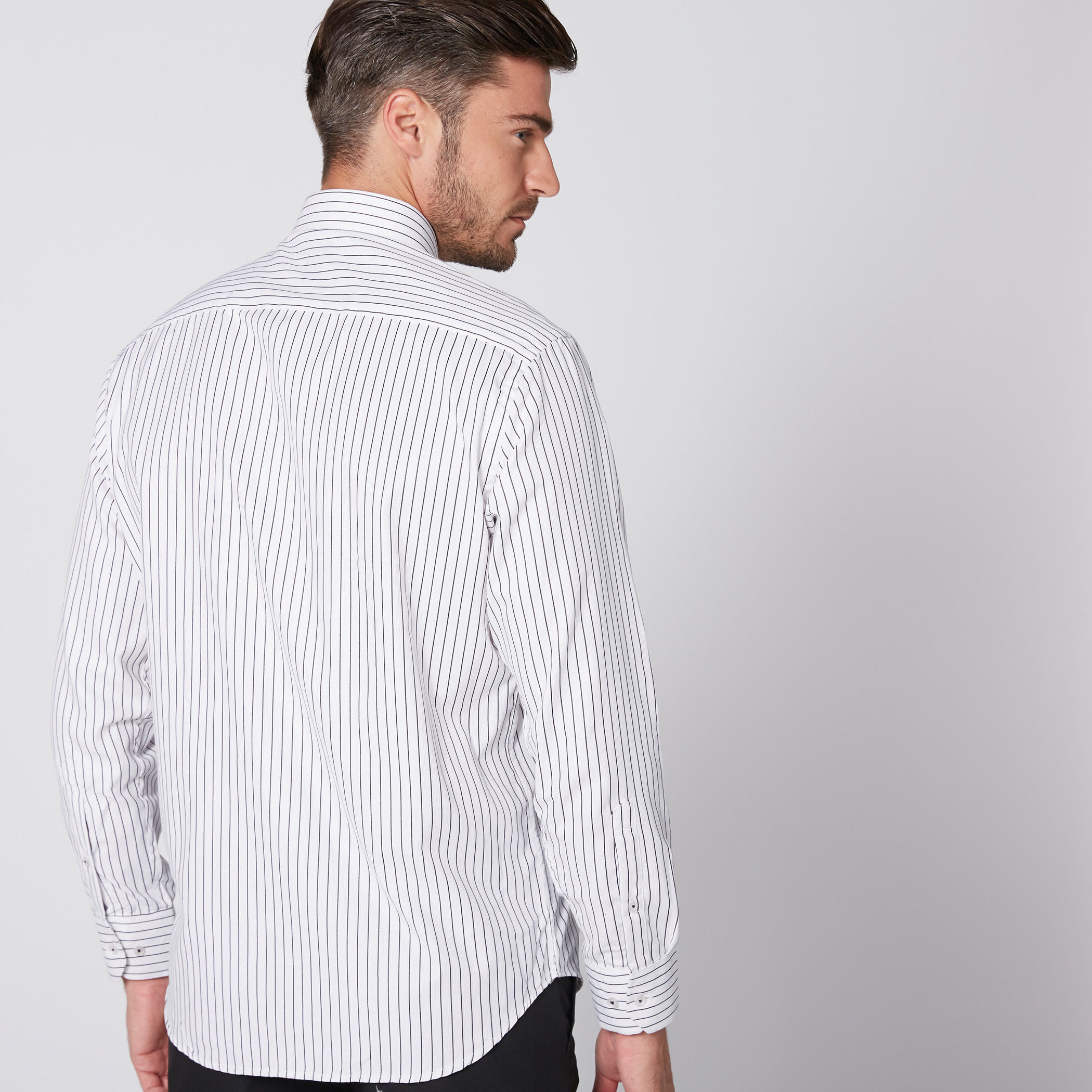 قميص مخطط سهل الكي بأكمام طويلة وأزرار-men-clothing-shirts-image-5