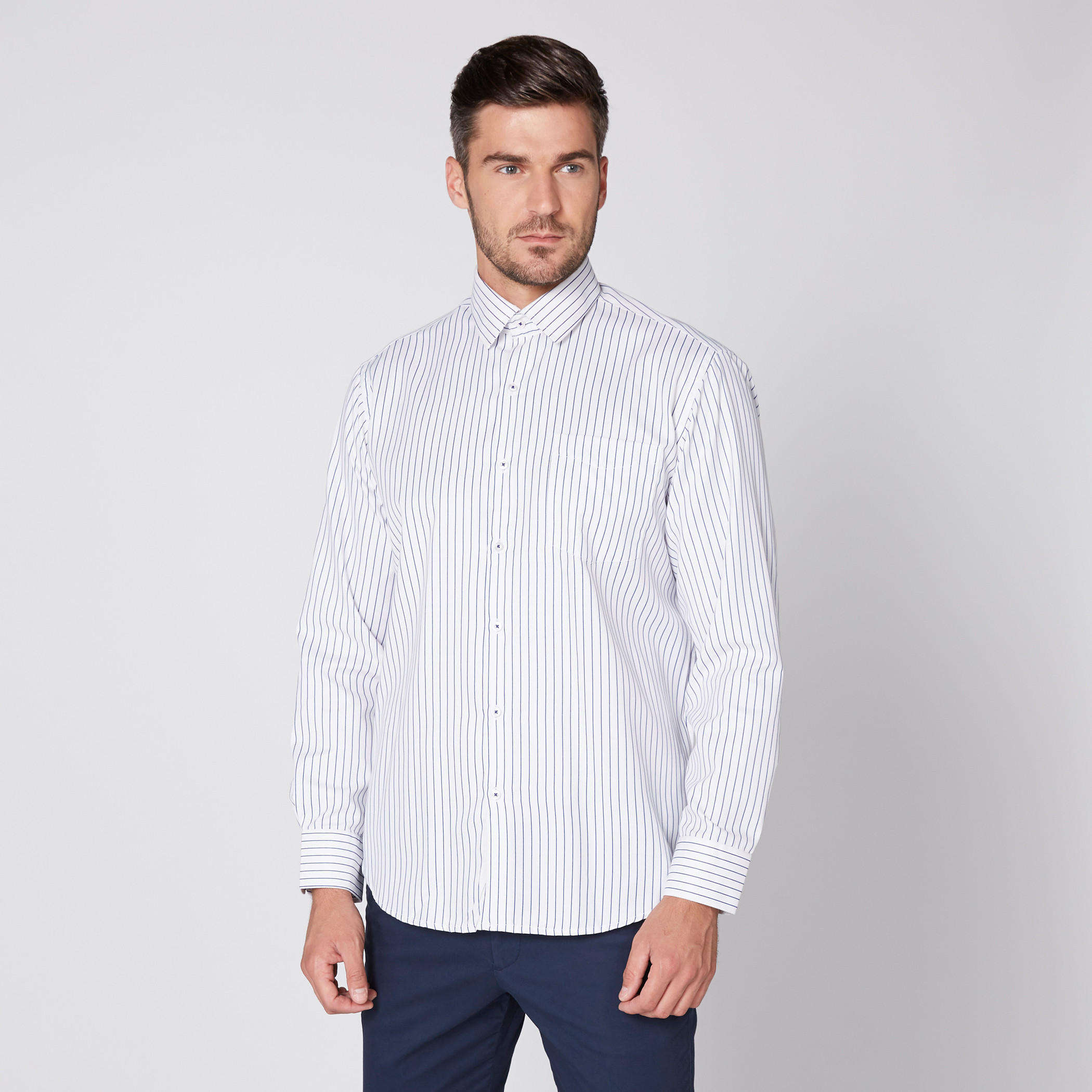 قميص مقلّم بأكمام طويلة وأزرار-men-clothing-shirts-image-3