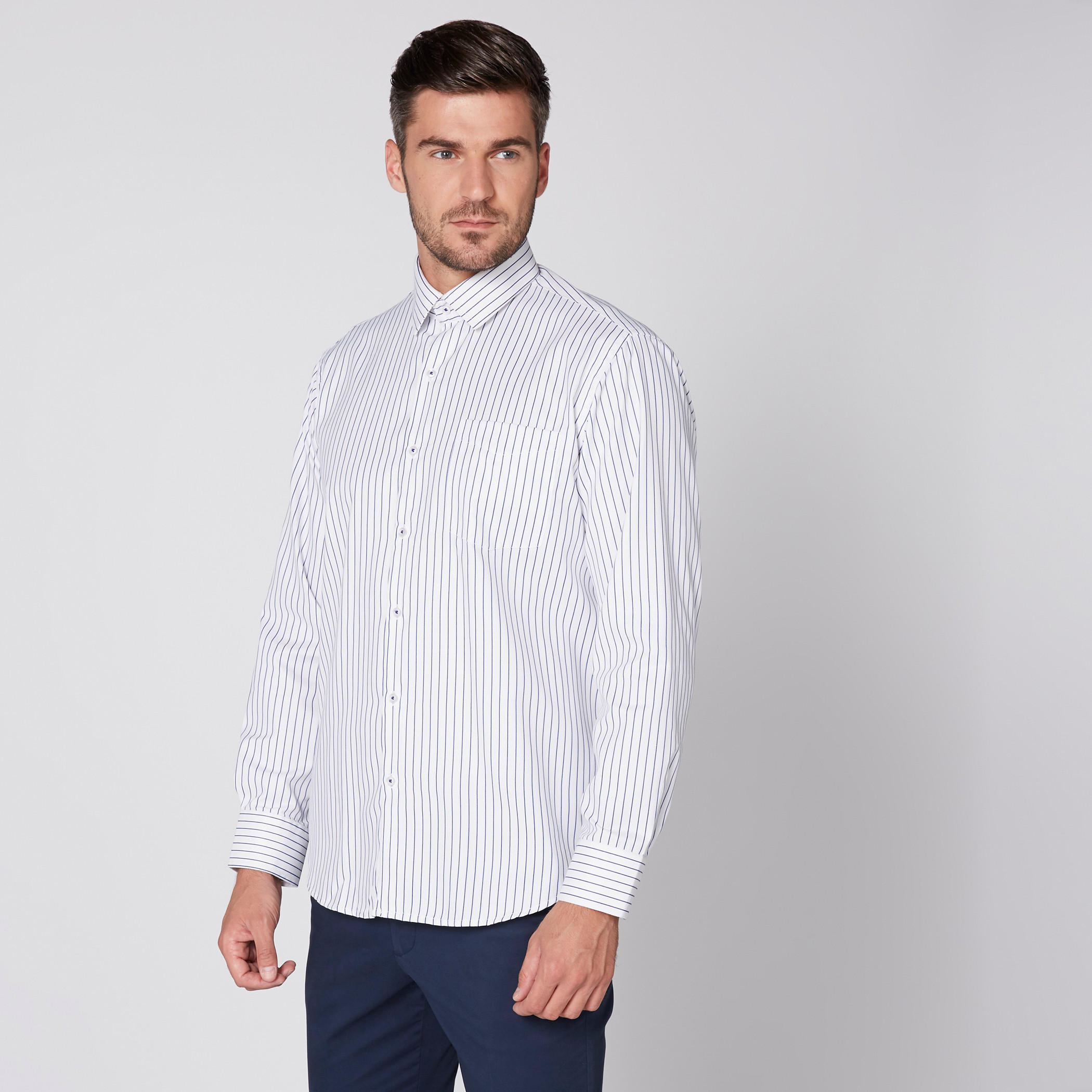 قميص مقلّم بأكمام طويلة وأزرار-men-clothing-shirts-image-4