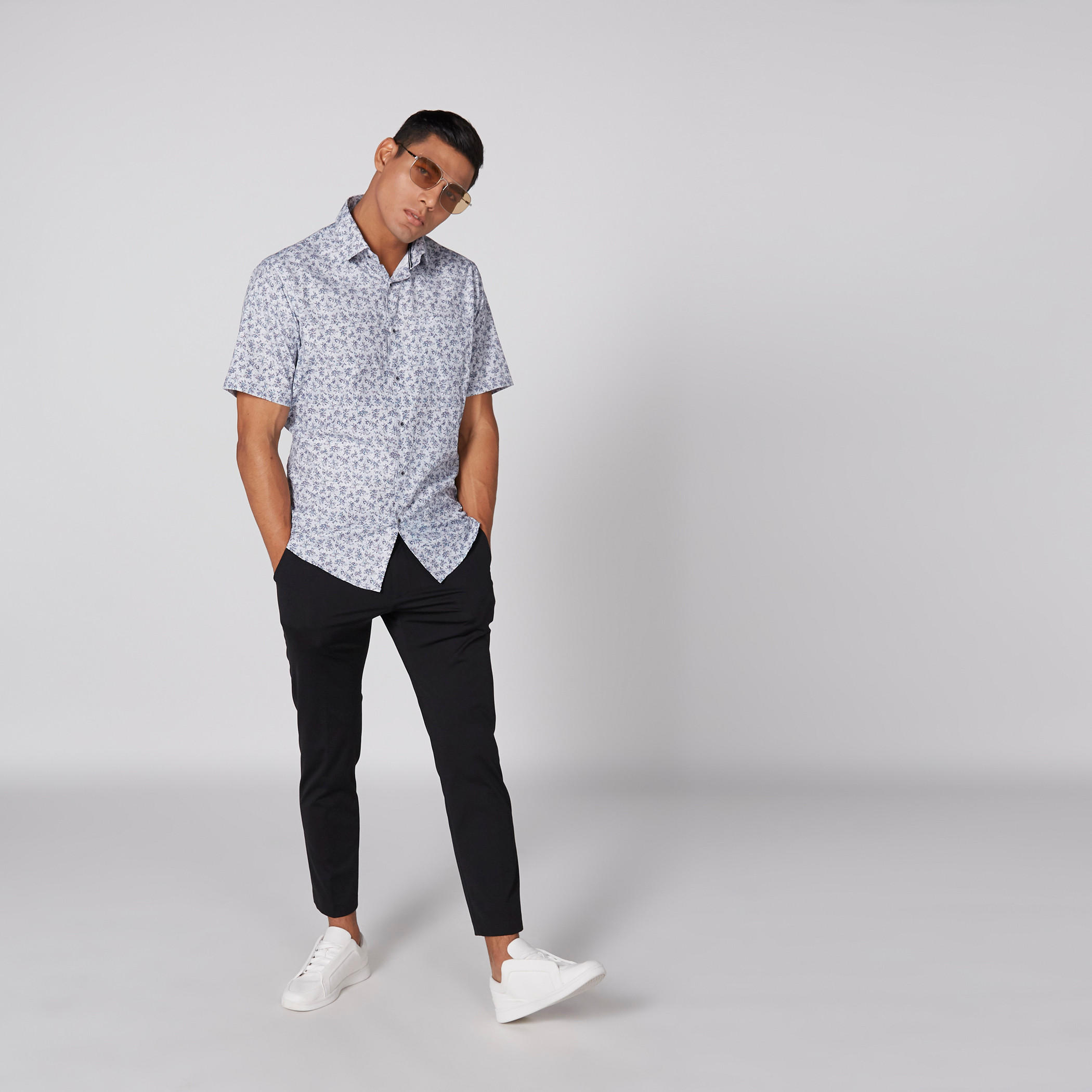 قميص بأكمام قصيرة وطبعات زهرية وأزرار-men-clothing-shirts-image-1