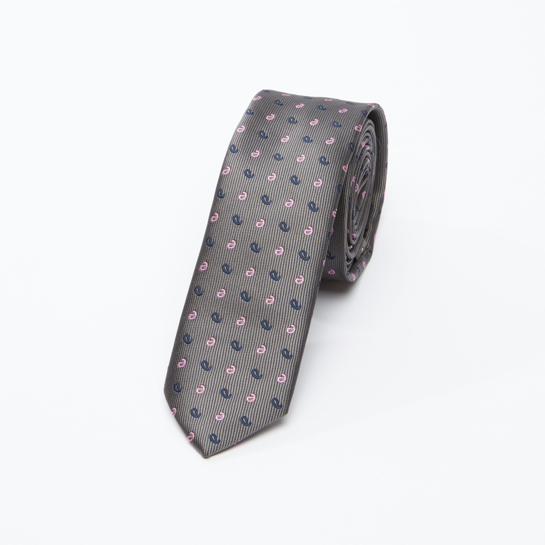 ربطة عنق مطرّزة بقصّة عادية-men-tiesandcufflinks-pocketsquares-image-3