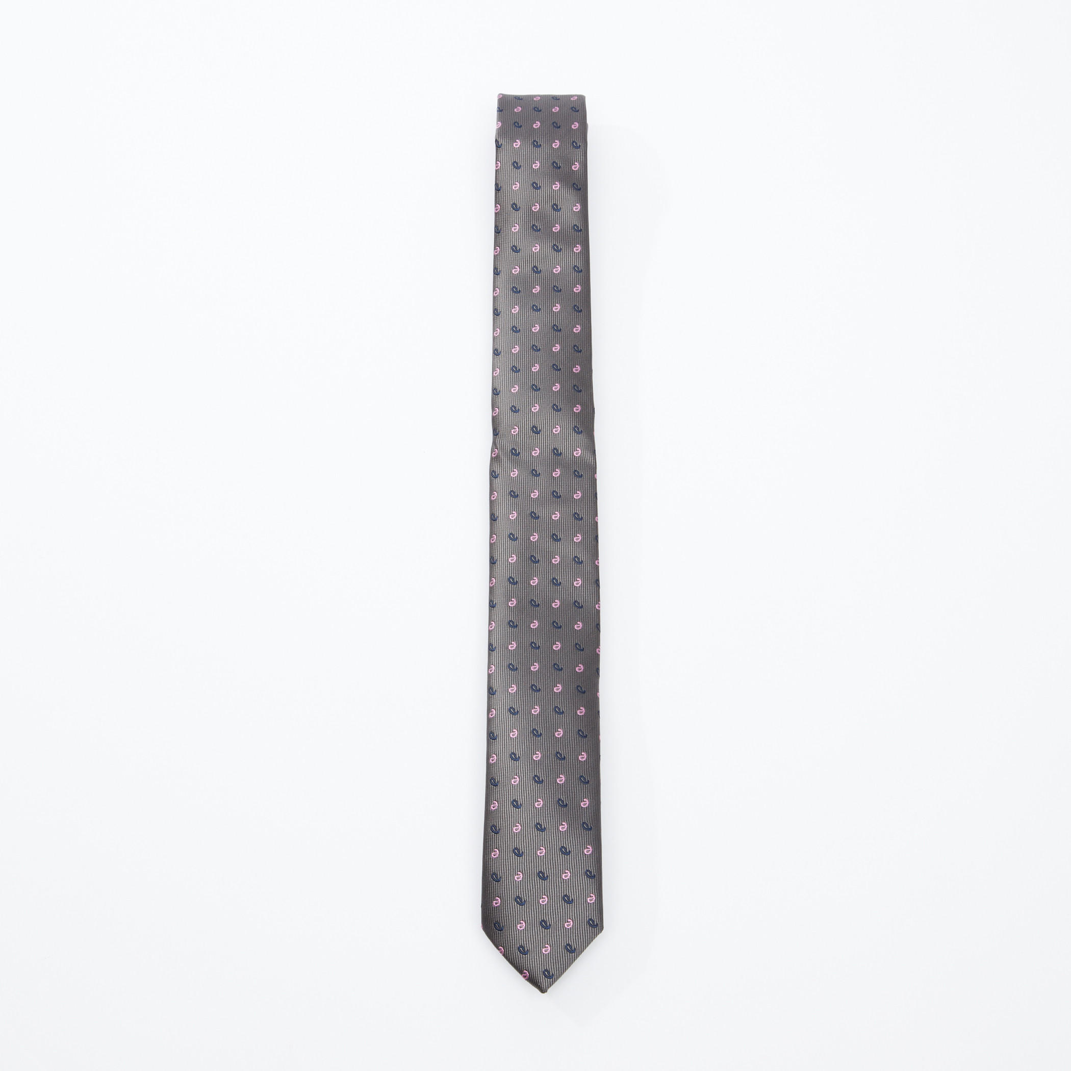 ربطة عنق مطرّزة بقصّة عادية-men-tiesandcufflinks-pocketsquares-image-1