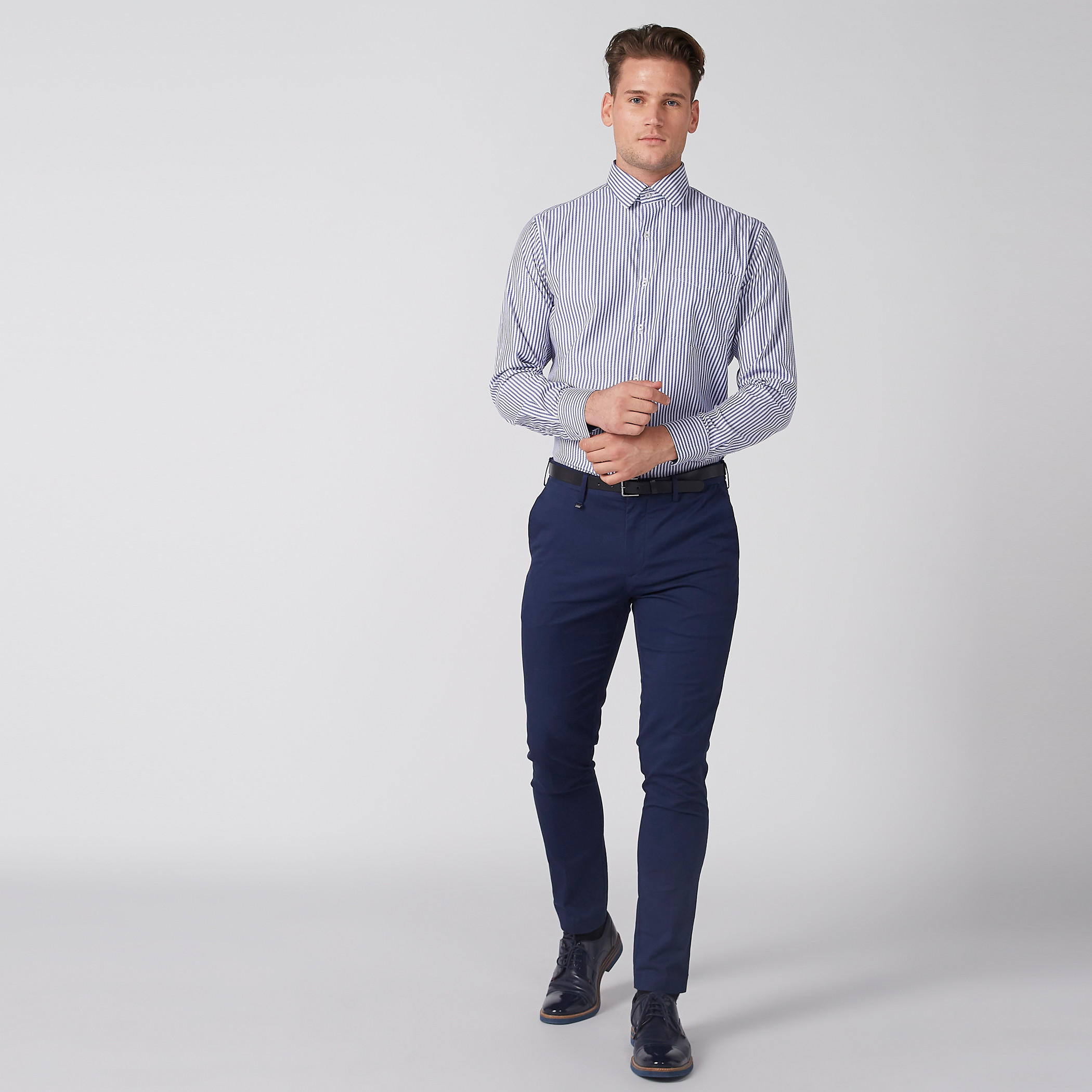 قميص مخطط سهل الكي بأكمام طويلة وأزرار-men-clothing-shirts-image-2