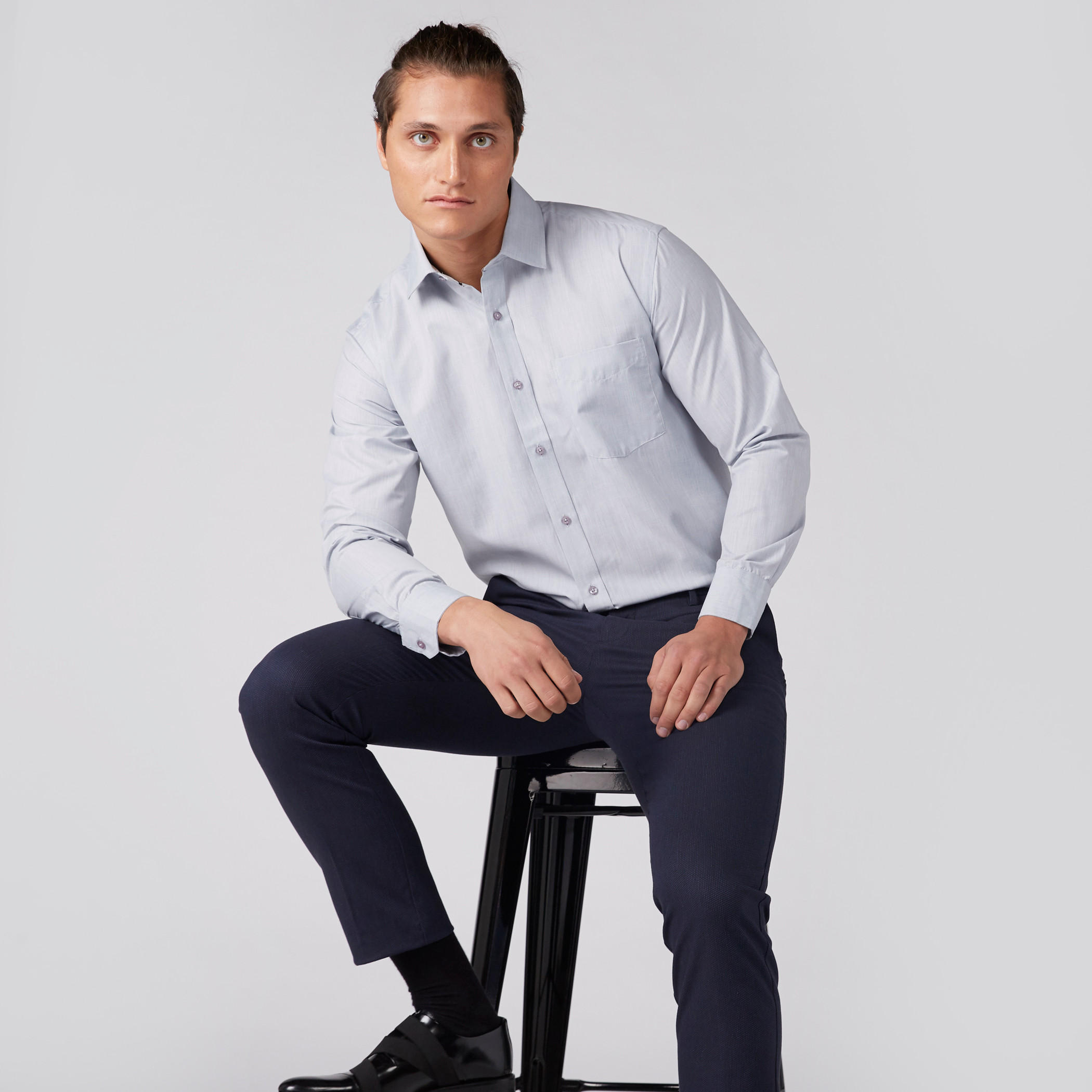 قميص سهل الكي بأكمام طويلة وأزرار وجيب على الصدر-men-clothing-shirts-image-1