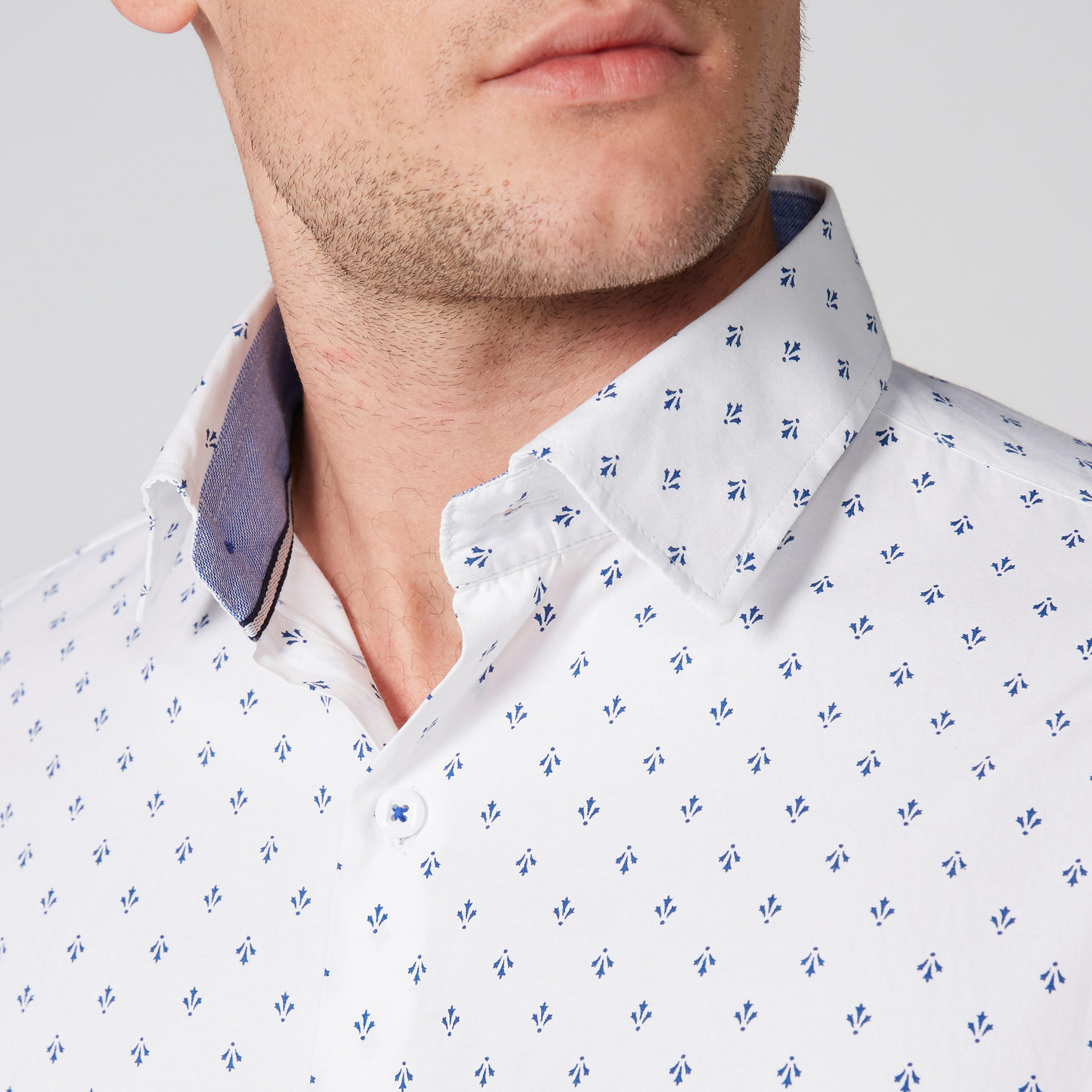 قميص سهل الكي بأكمام طويلة وأزرار وطبعات-men-clothing-shirts-image-4