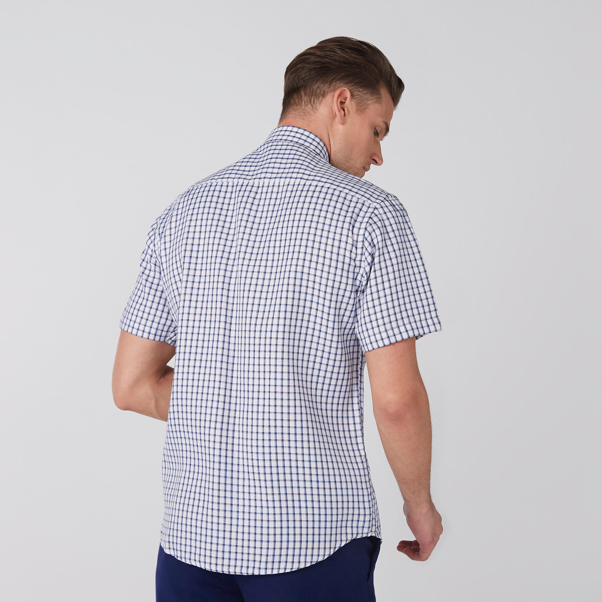 قميص مربعات سهل الكي بأكمام قصيرة وأزرار-men-clothing-shirts-image-1