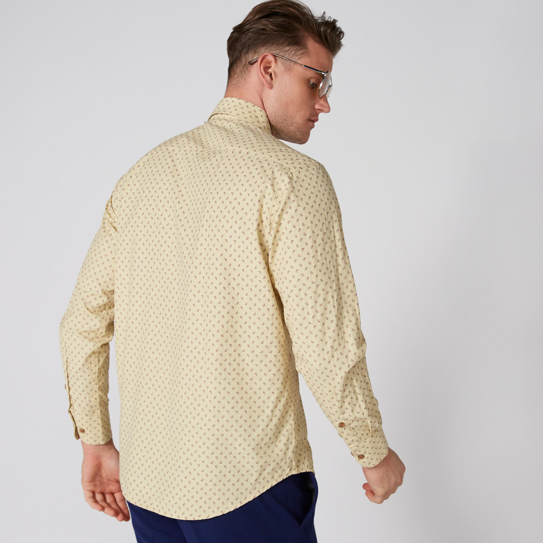 قميص بارز الملمس سهل الكي بأكمام طويلة وأزرار-men-clothing-shirts-image-2