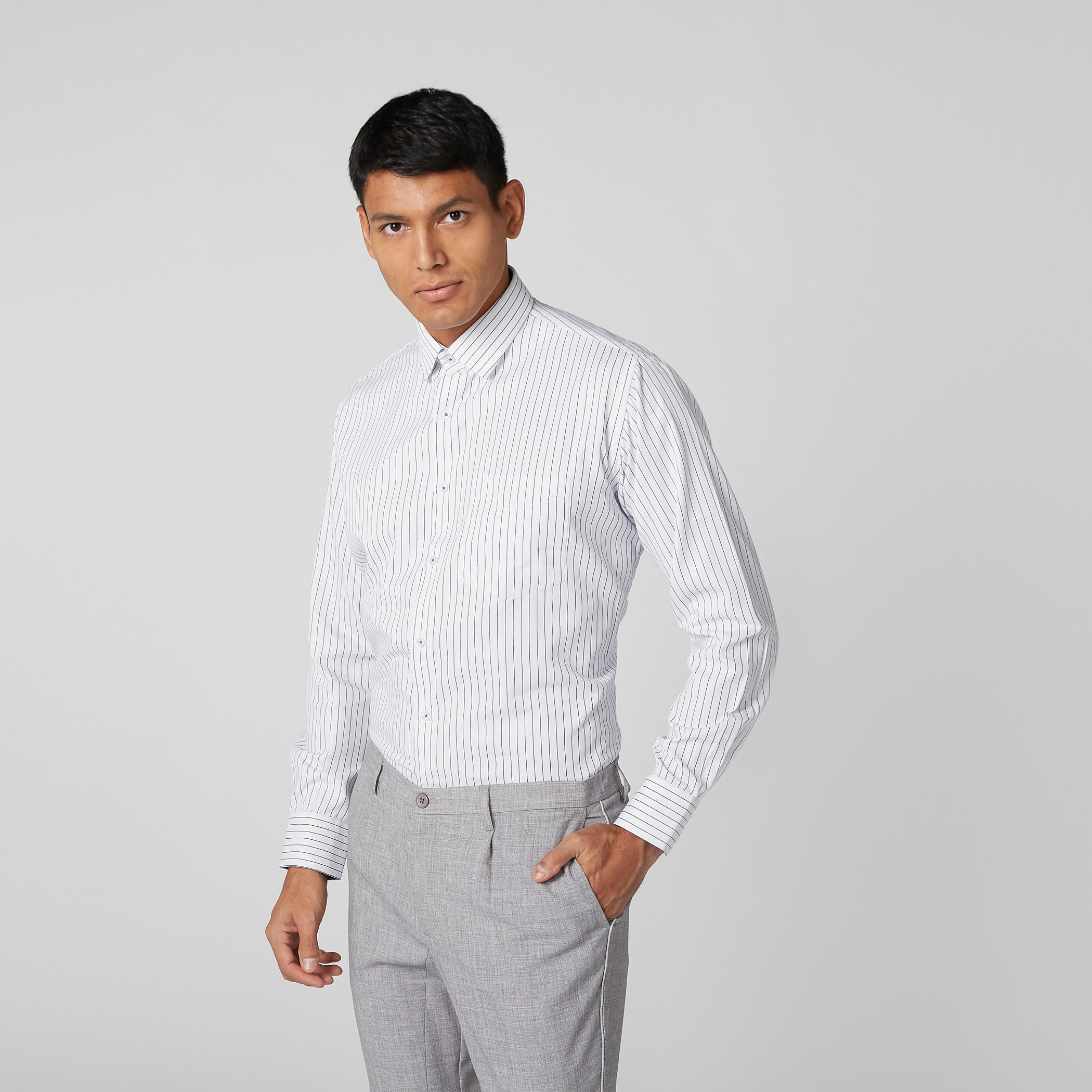 قميص مخطط سهل الكي بأكمام طويلة وأزرار-men-clothing-shirts-image-3