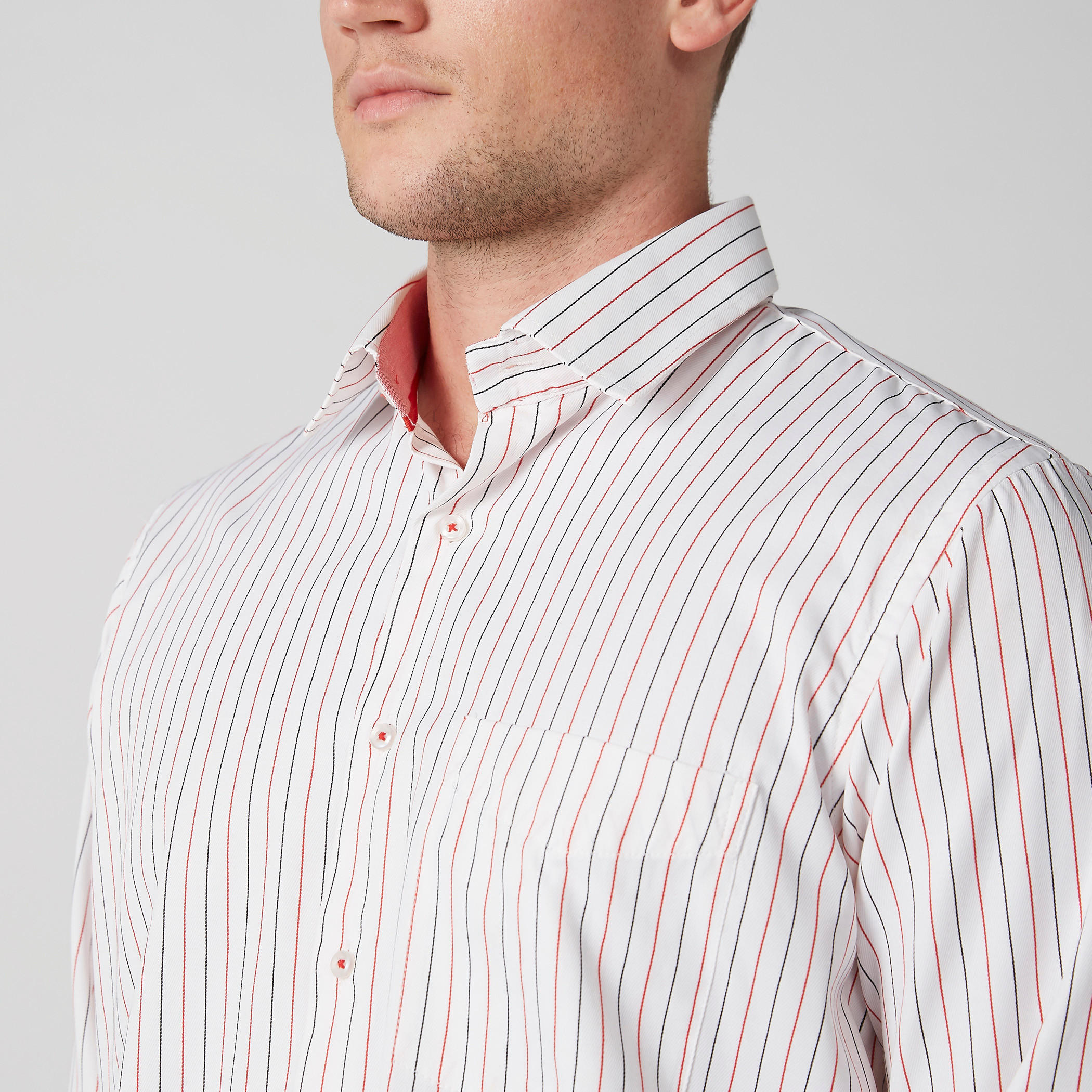 قميص مخطط سهل الكي بأكمام طويلة وأزرار-men-clothing-shirts-image-5