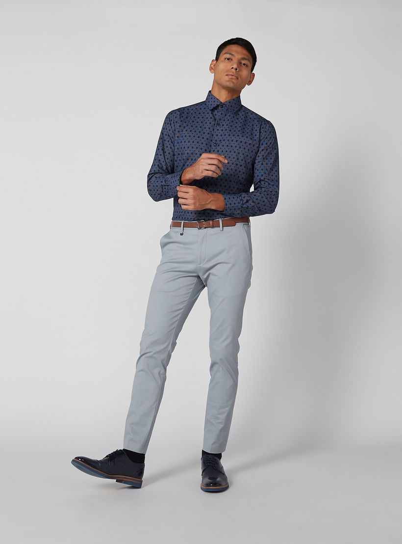 قميص سهل الكي بأكمام طويلة وجيوب وطبعات -men-clothing-shirts-image-4