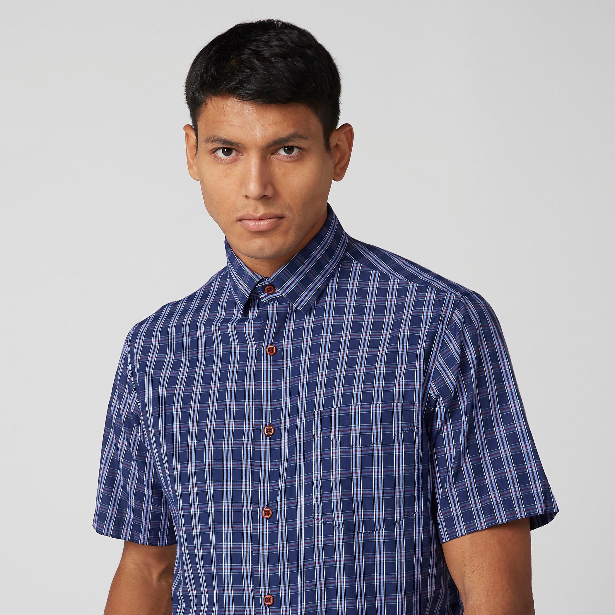قميص مربعات سهل الكي بأكمام قصيرة وجيوب-men-clothing-shirts-image-4