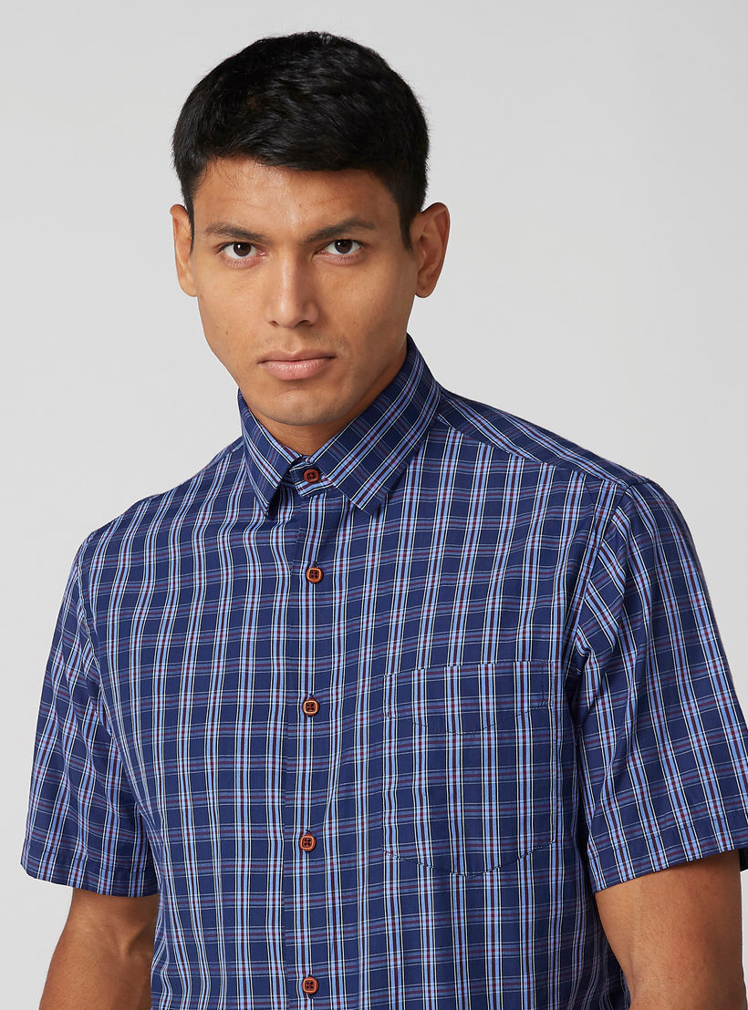 قميص مربعات سهل الكي بأكمام قصيرة وجيوب-men-clothing-shirts-image-4