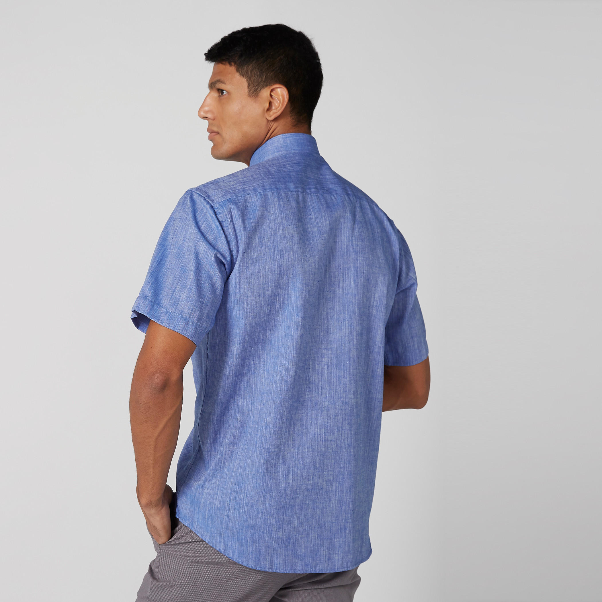 قميص سهل الكي بأكمام قصيرة وأزرار وجيوب -men-clothing-shirts-image-3