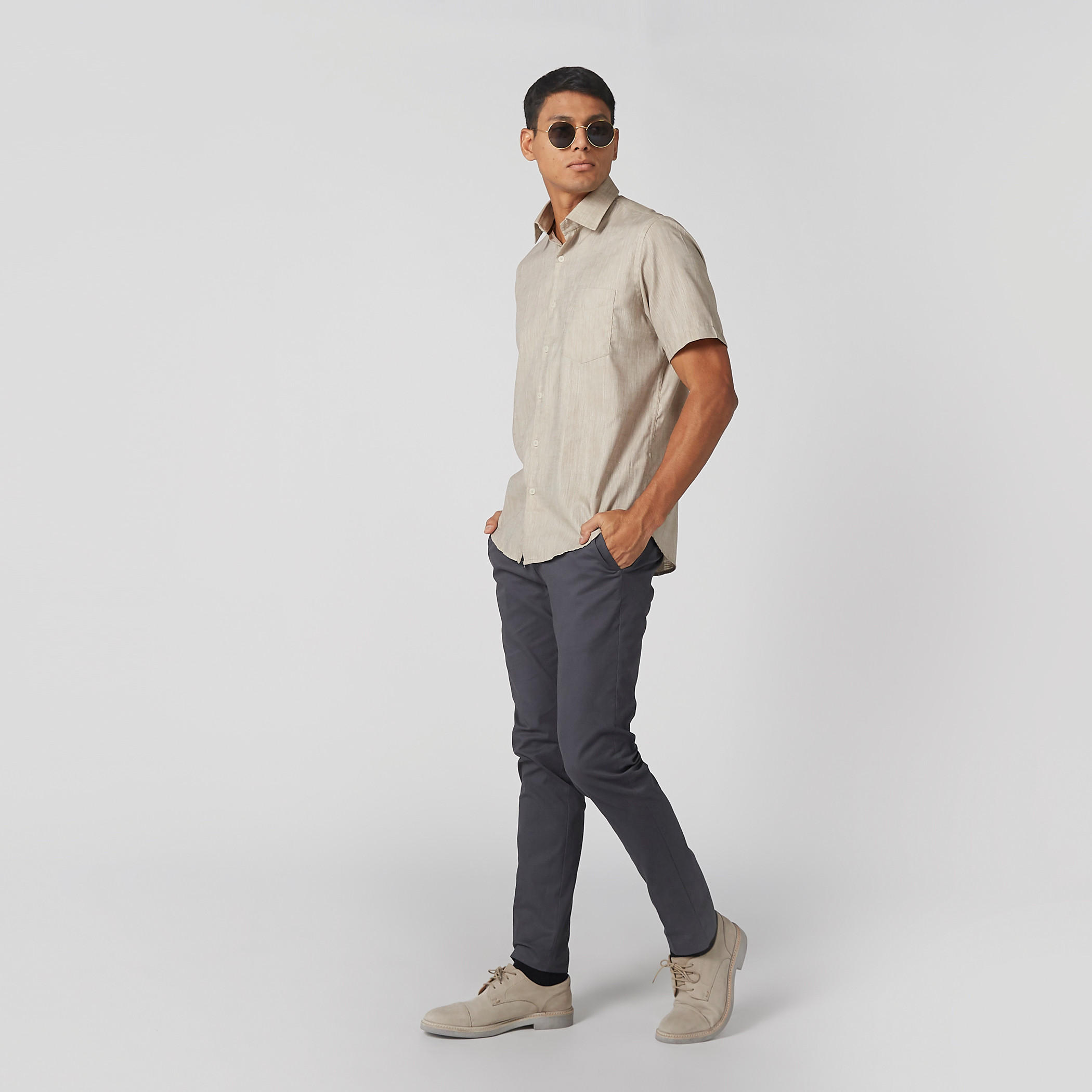 قميص سهل الكي بأكمام قصيرة وأزرار وجيوب -men-clothing-shirts-image-2