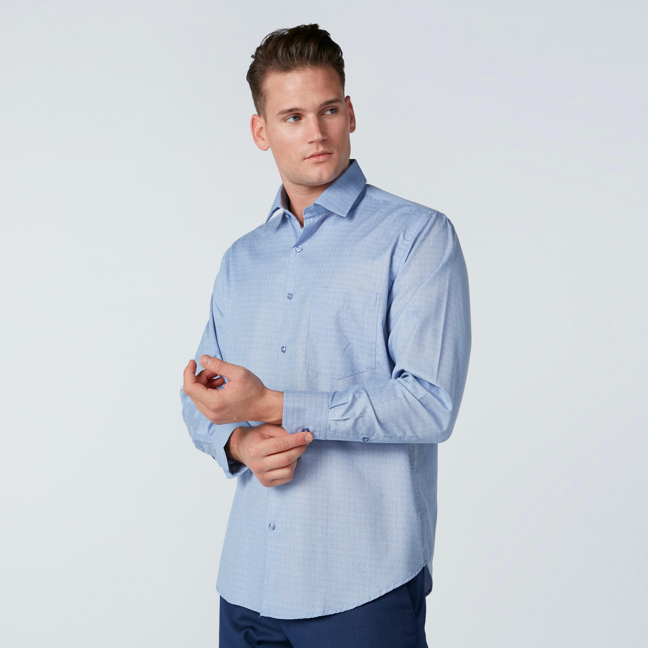 قميص مربعات سهل الكي بقصّة عادية وأكمام طويلة-men-clothing-shirts-image-3