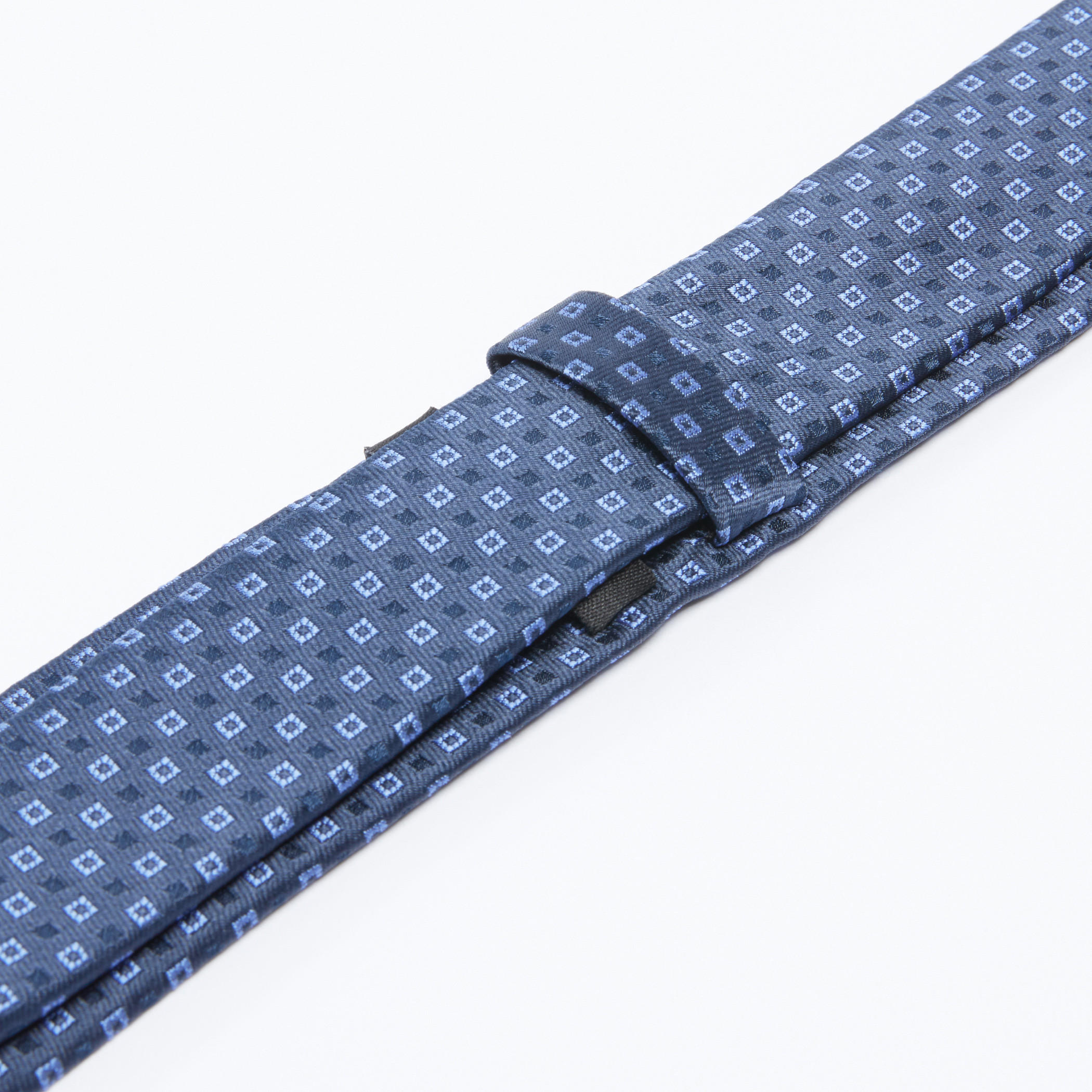 ربطة عنق بارزة الملمس بقصّة عادية-men-tiesandcufflinks-pocketsquares-image-2