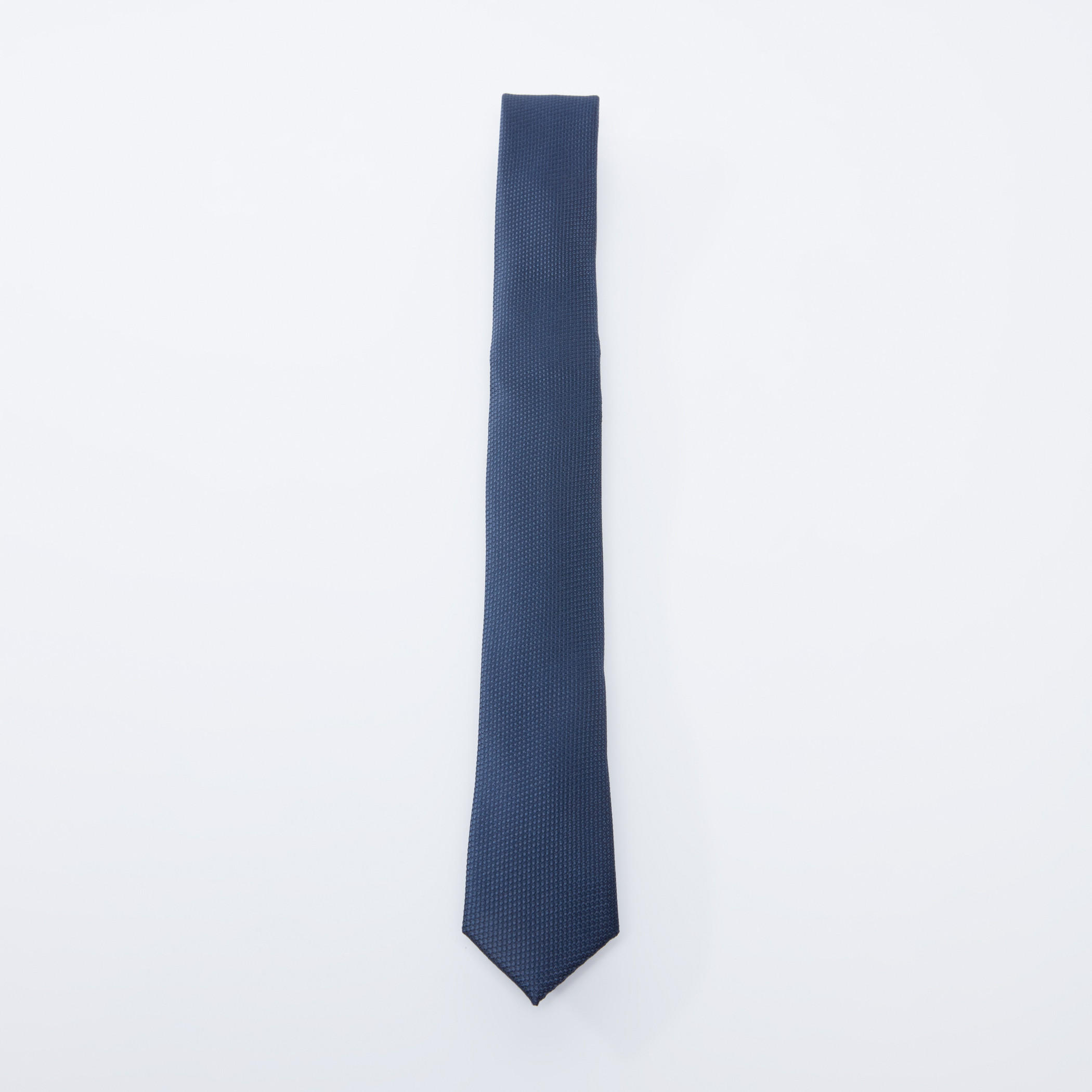 ربطة عنق بارزة الملمس بقصّة عادية-men-tiesandcufflinks-pocketsquares-image-1