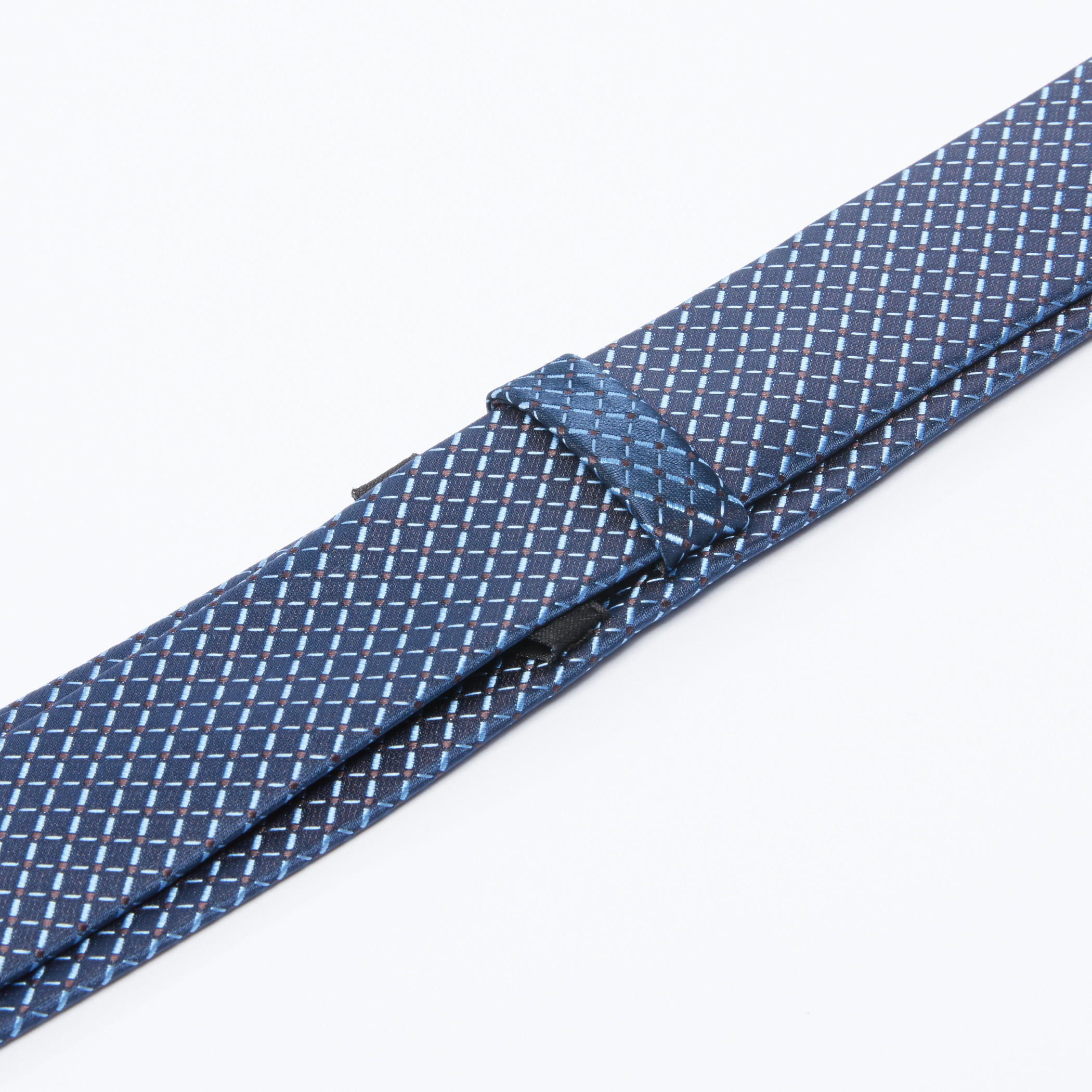 ربطة عنق كاروهات مربوطة بعقدة تثبيت-men-tiesandcufflinks-pocketsquares-image-2