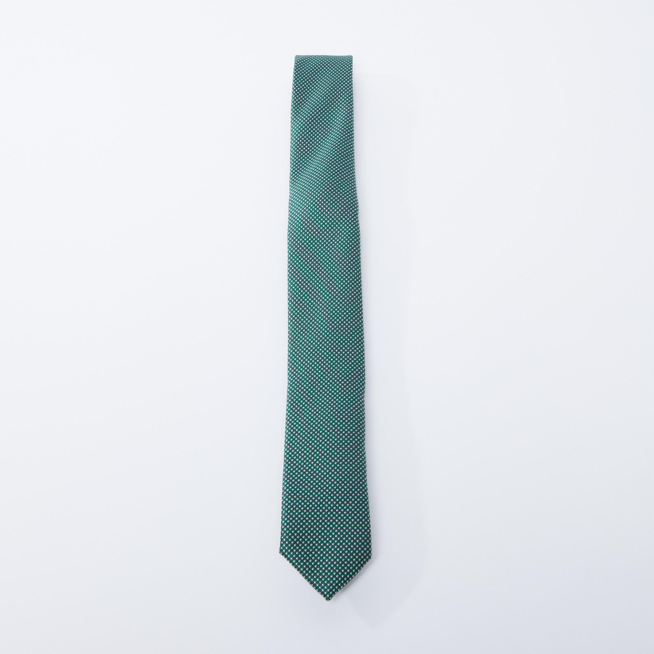 ربطة عنق مربوطة بعقدة تثبيت-men-tiesandcufflinks-pocketsquares-image-1