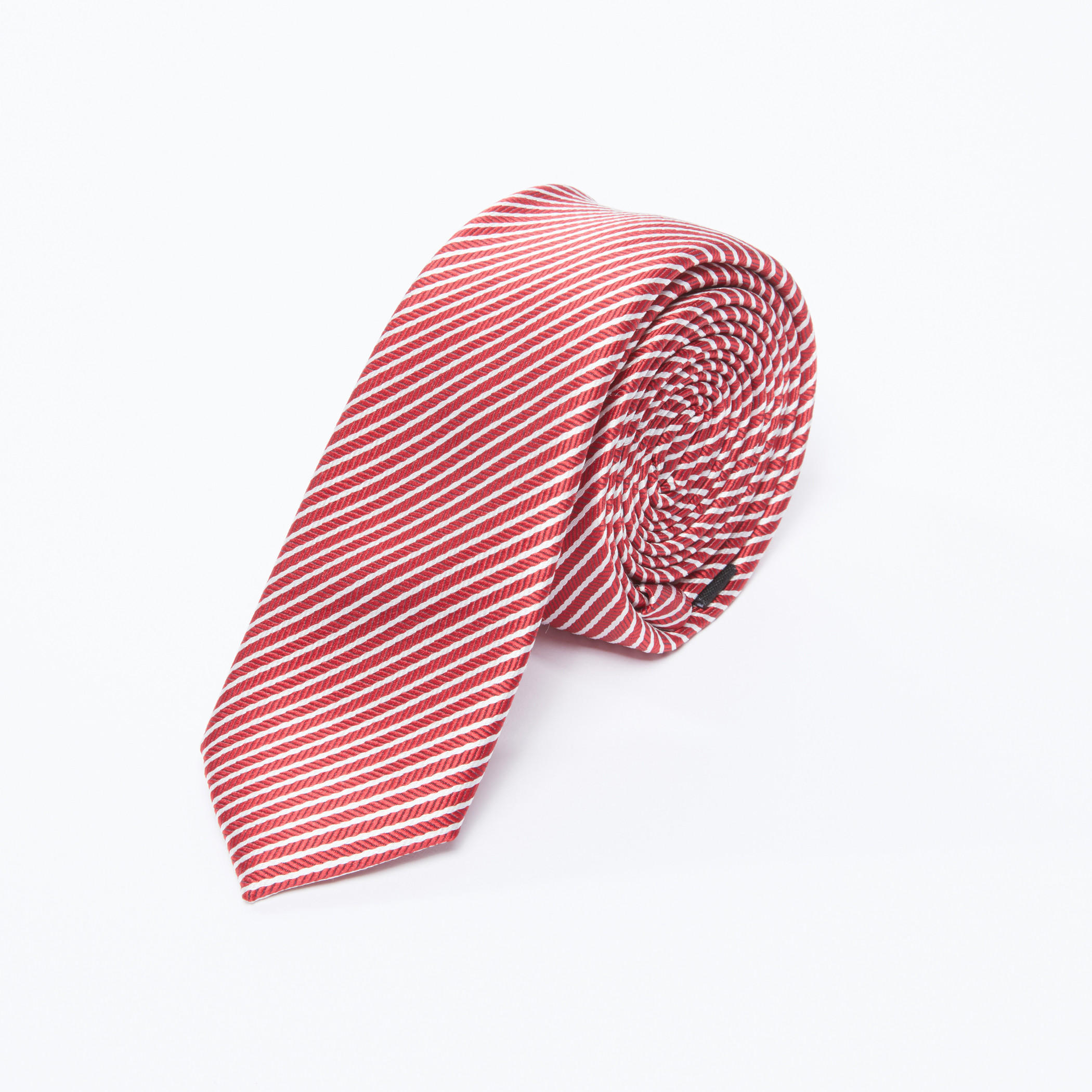 ربطة عنق مقلمة بقصّة عادية-men-tiesandcufflinks-pocketsquares-image-1