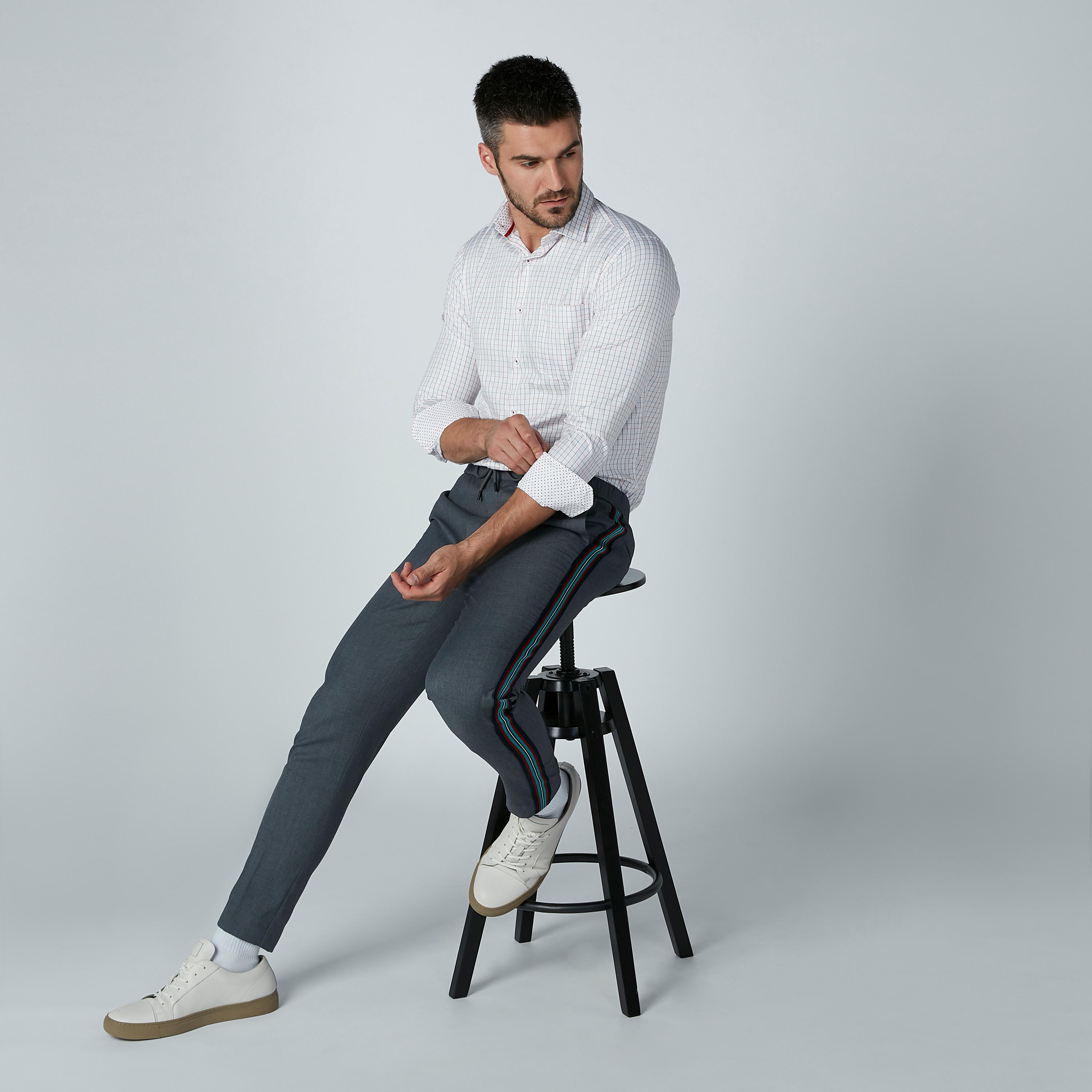 قميص مربعات سهل الكي بأكمام طويلة وجيب على الصدر-men-clothing-shirts-image-6