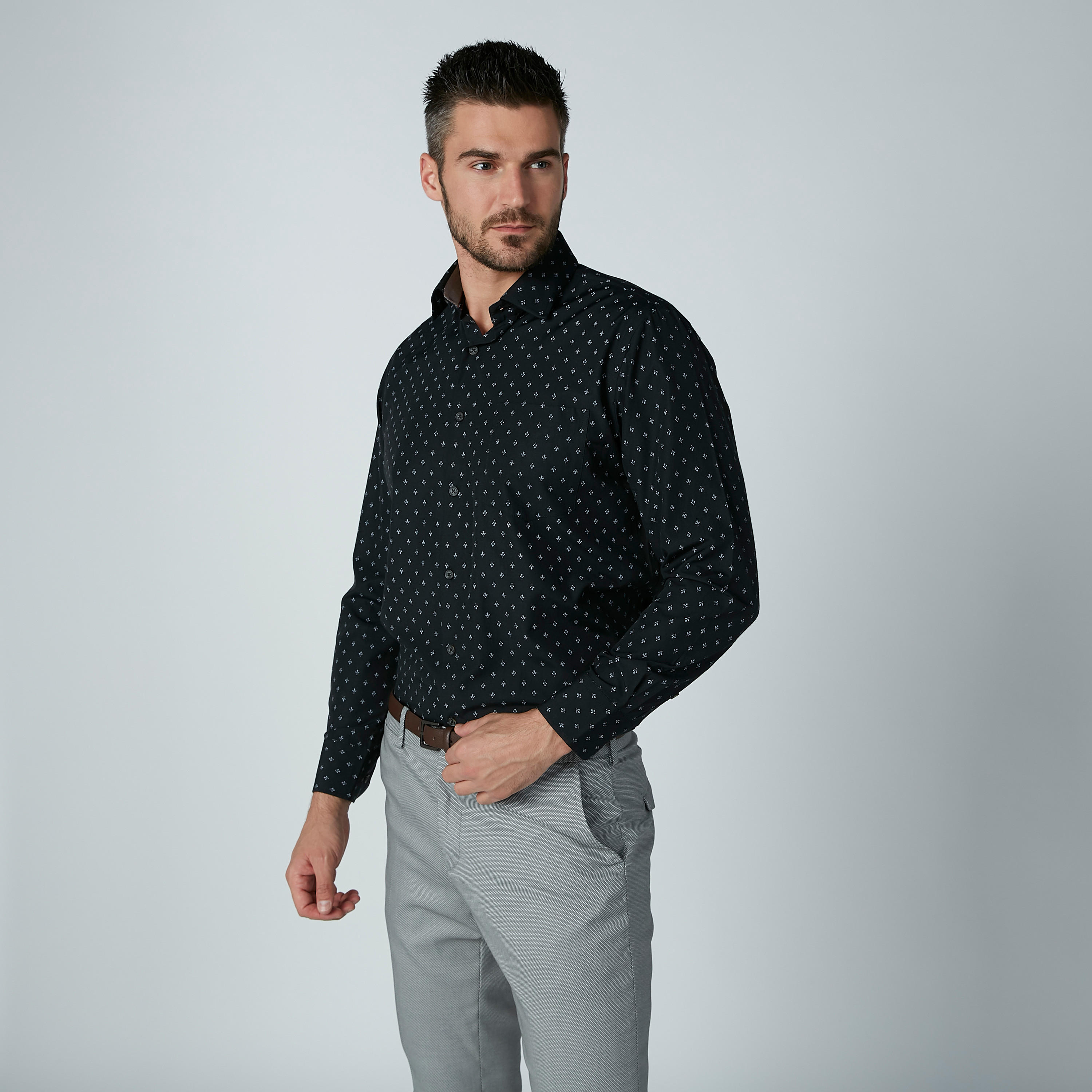قميص سهل الكي بياقة عادية وأكمام طويلة وطبعات-men-clothing-shirts-image-2