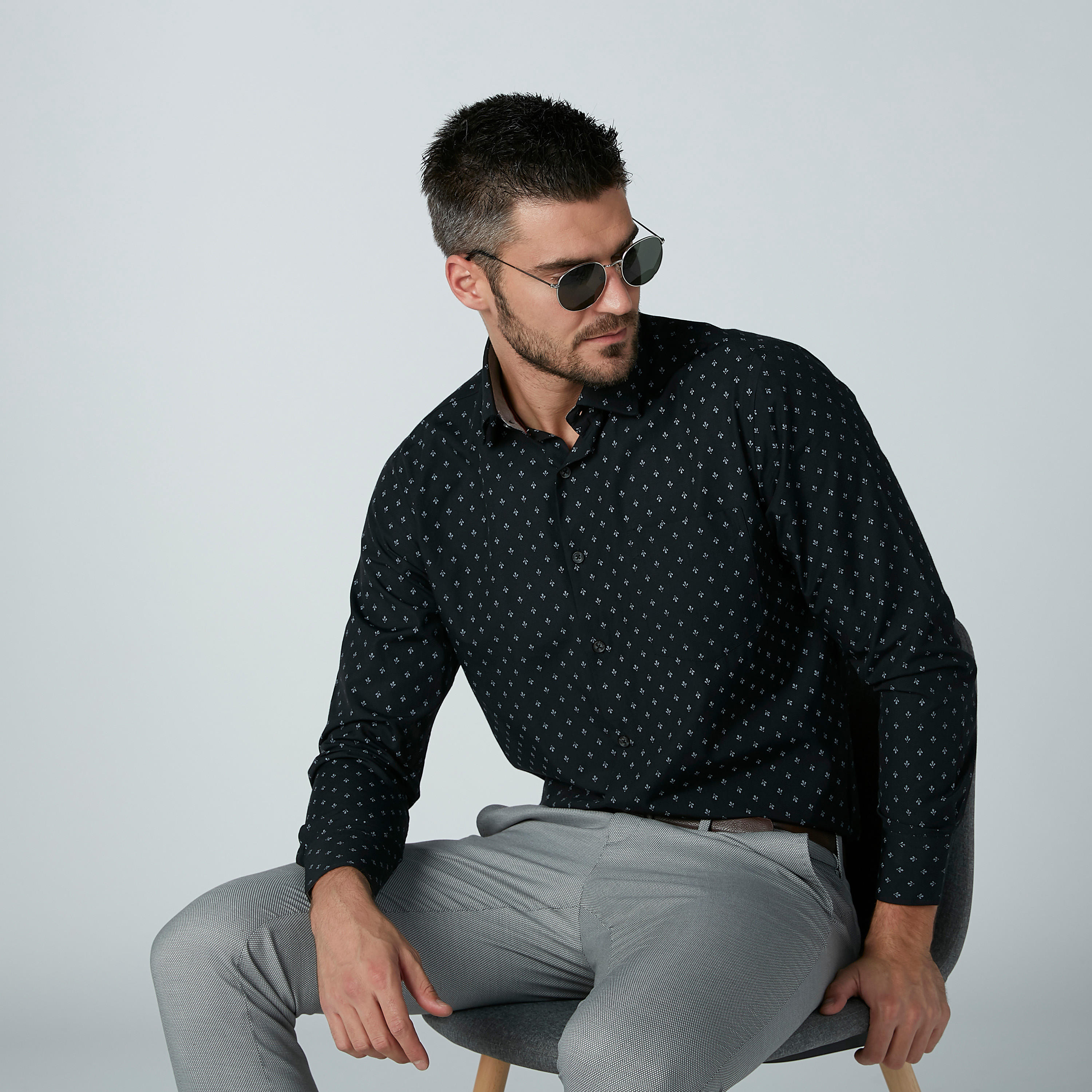 قميص سهل الكي بياقة عادية وأكمام طويلة وطبعات-men-clothing-shirts-image-3