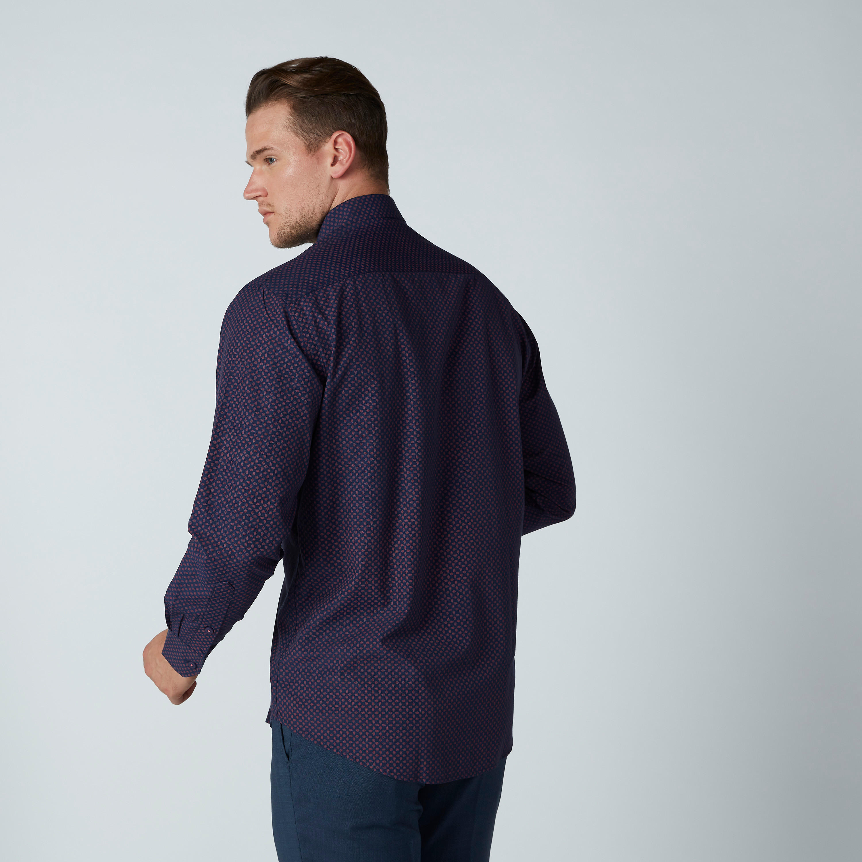 قميص رسمي سهل الكي بأكمام طويلة وطبعات-men-clothing-shirts-image-4