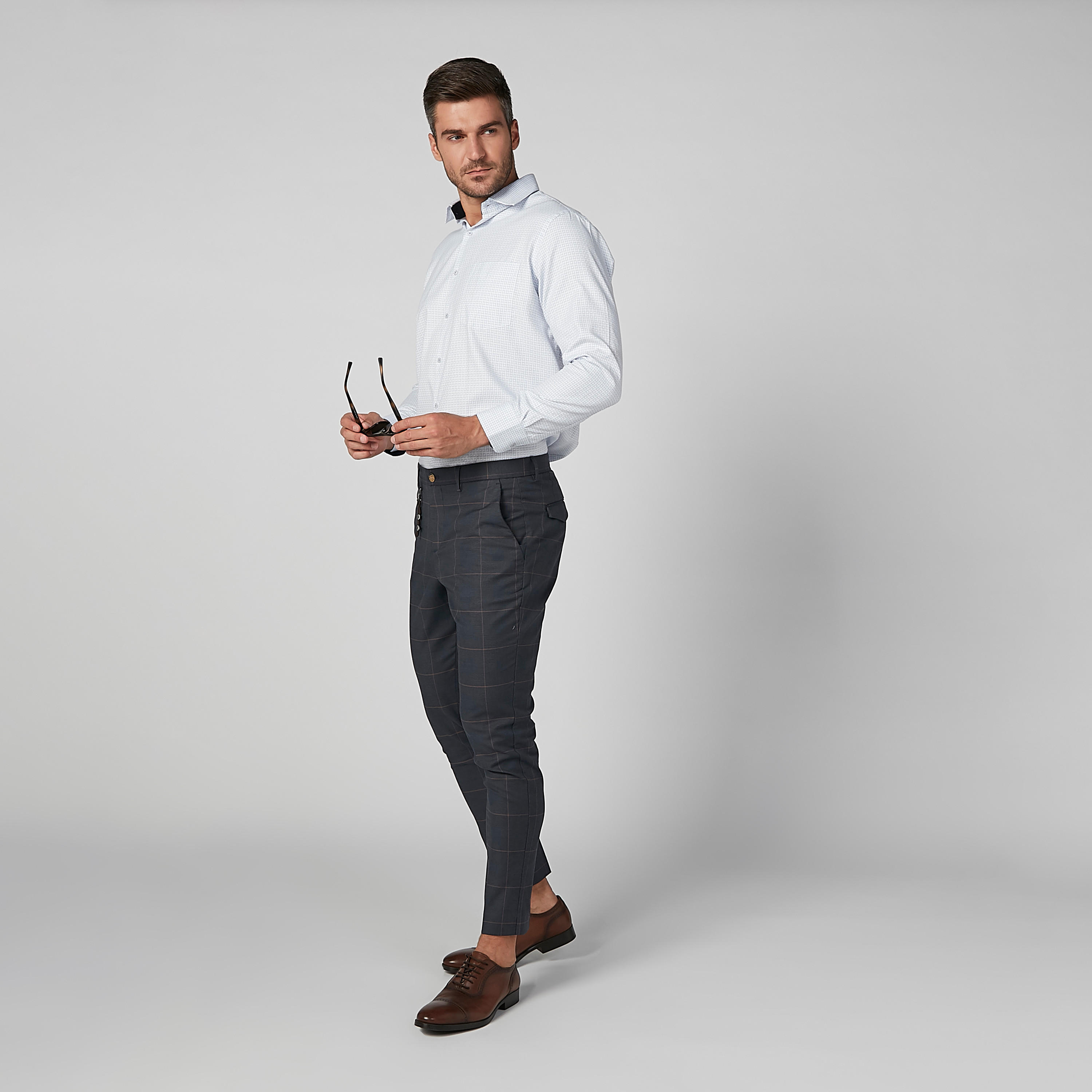 قميص سهل الكي بأكمام طويلة وجيب على الصدر وطبعات-men-clothing-shirts-image-2