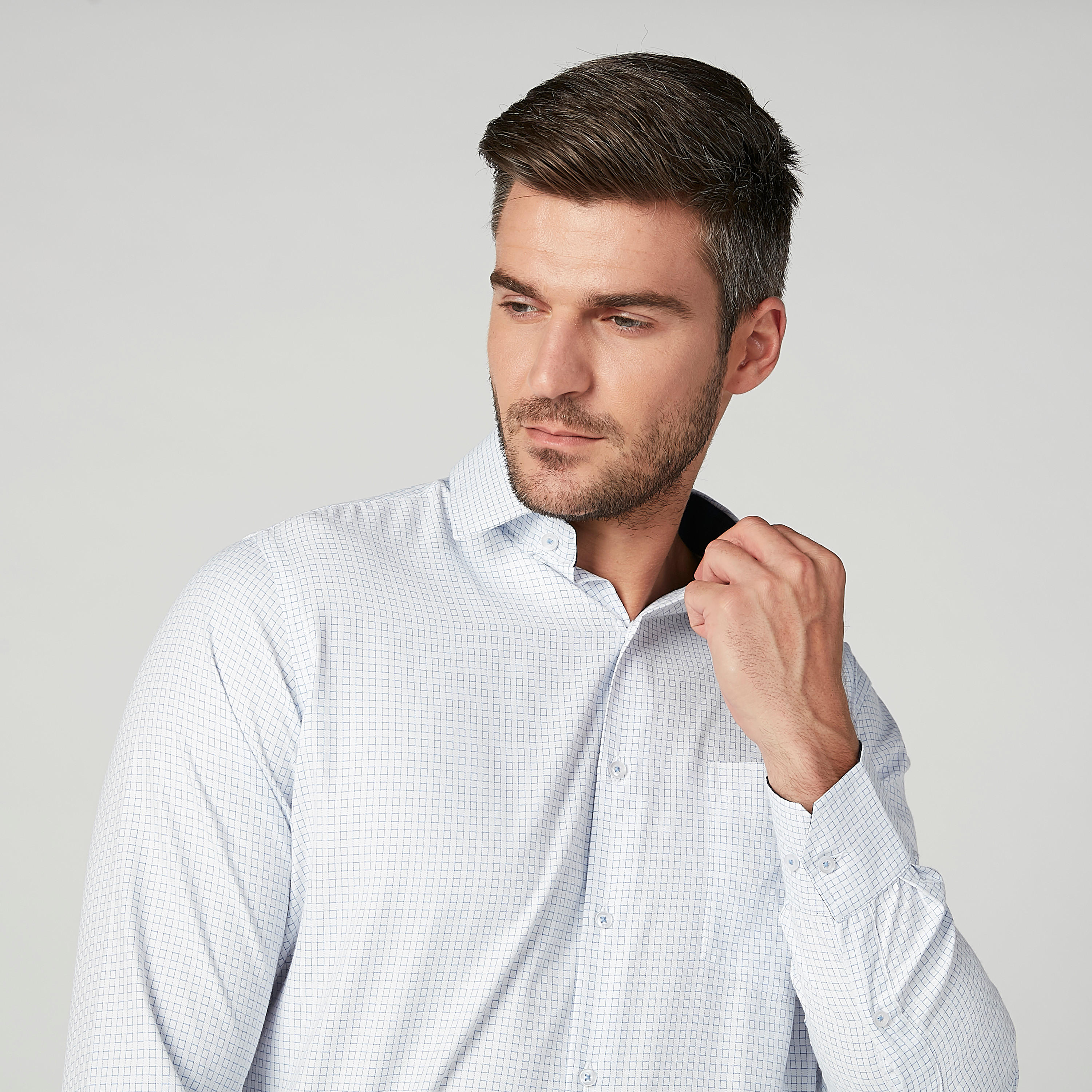 قميص سهل الكي بأكمام طويلة وجيب على الصدر وطبعات-men-clothing-shirts-image-3