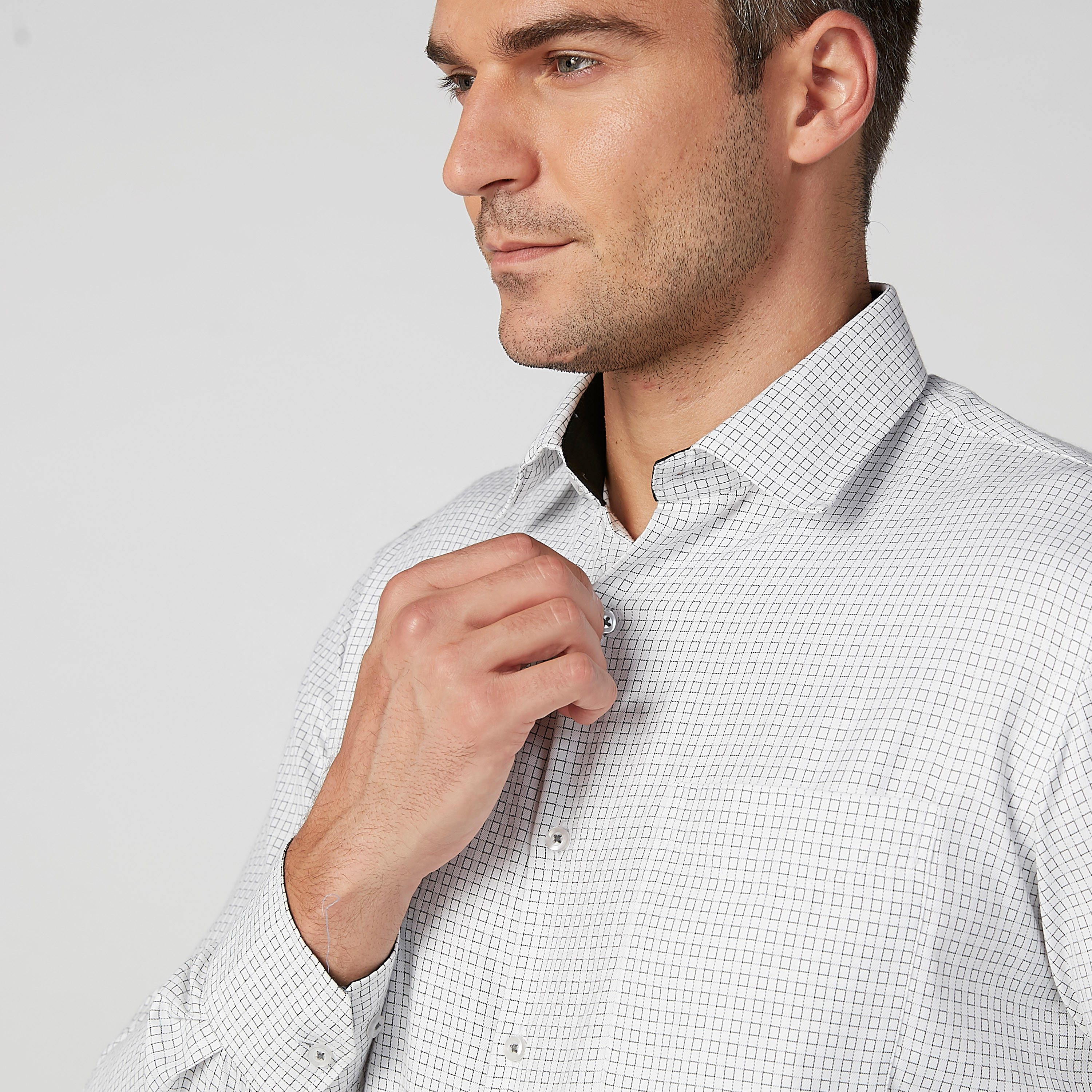 قميص مربعات سهل الكي بأكمام طويلة وجيب على الصدر-men-clothing-shirts-image-3