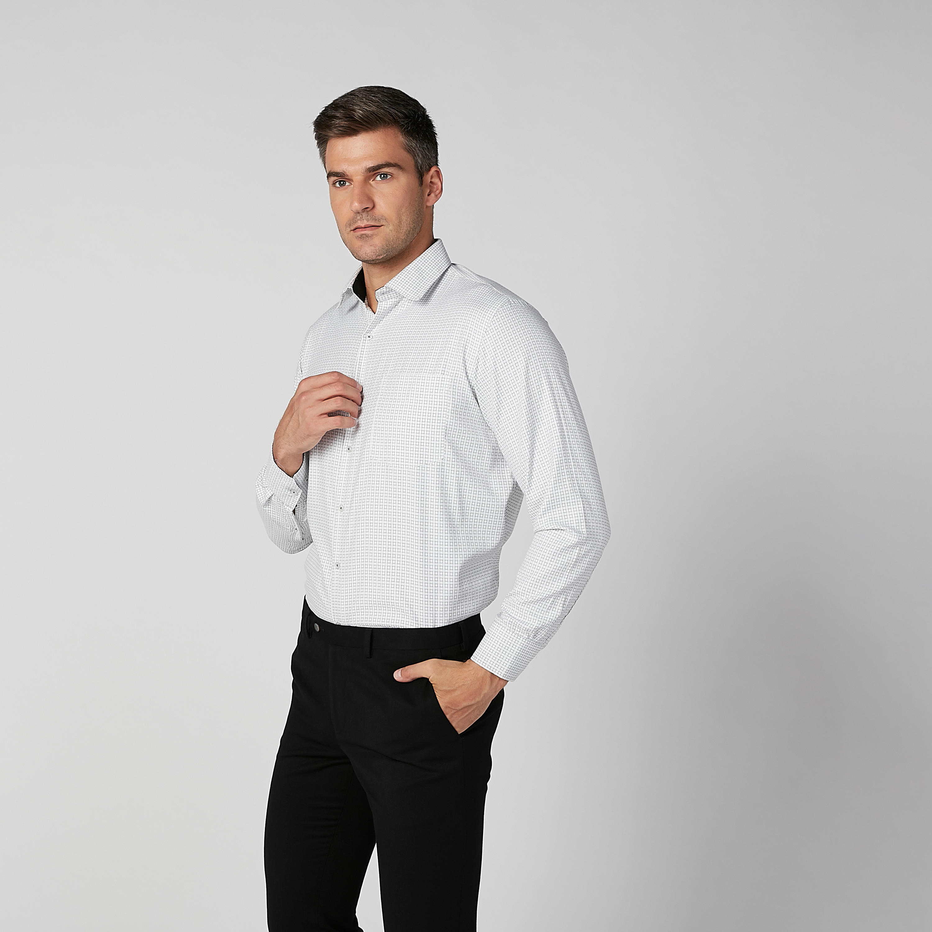 قميص مربعات سهل الكي بأكمام طويلة وجيب على الصدر-men-clothing-shirts-image-4