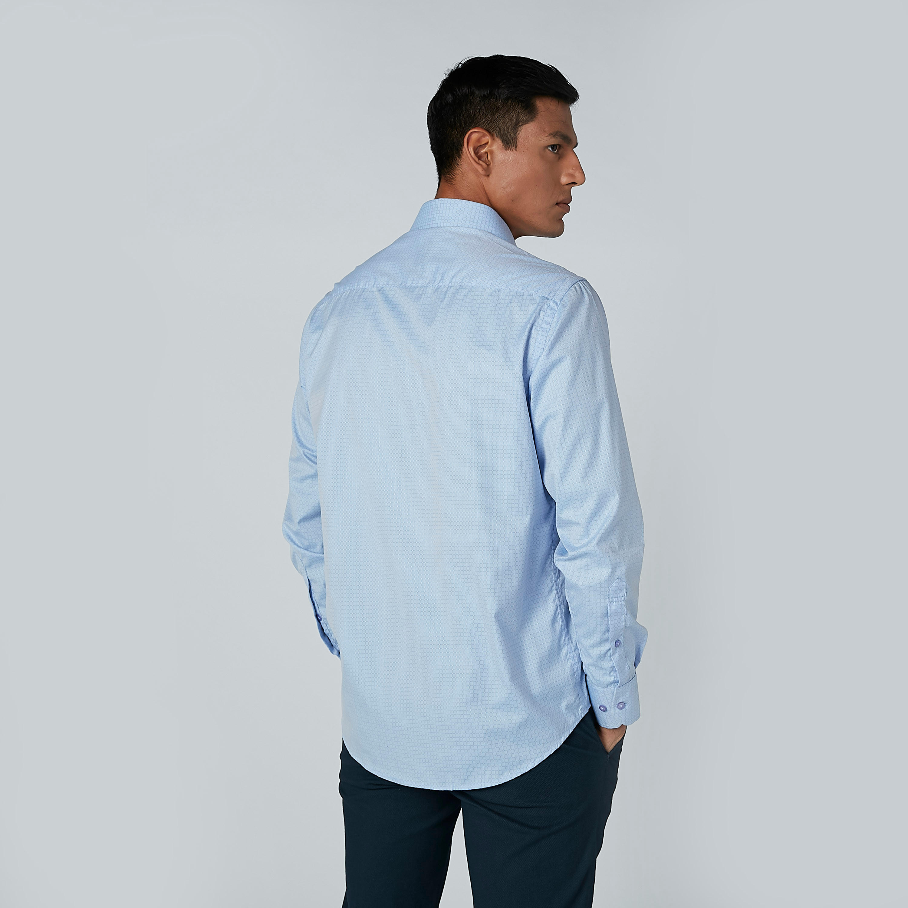 قميص مربعات سهل الكي بأكمام طويلة وجيب على الصدر-men-clothing-shirts-image-4