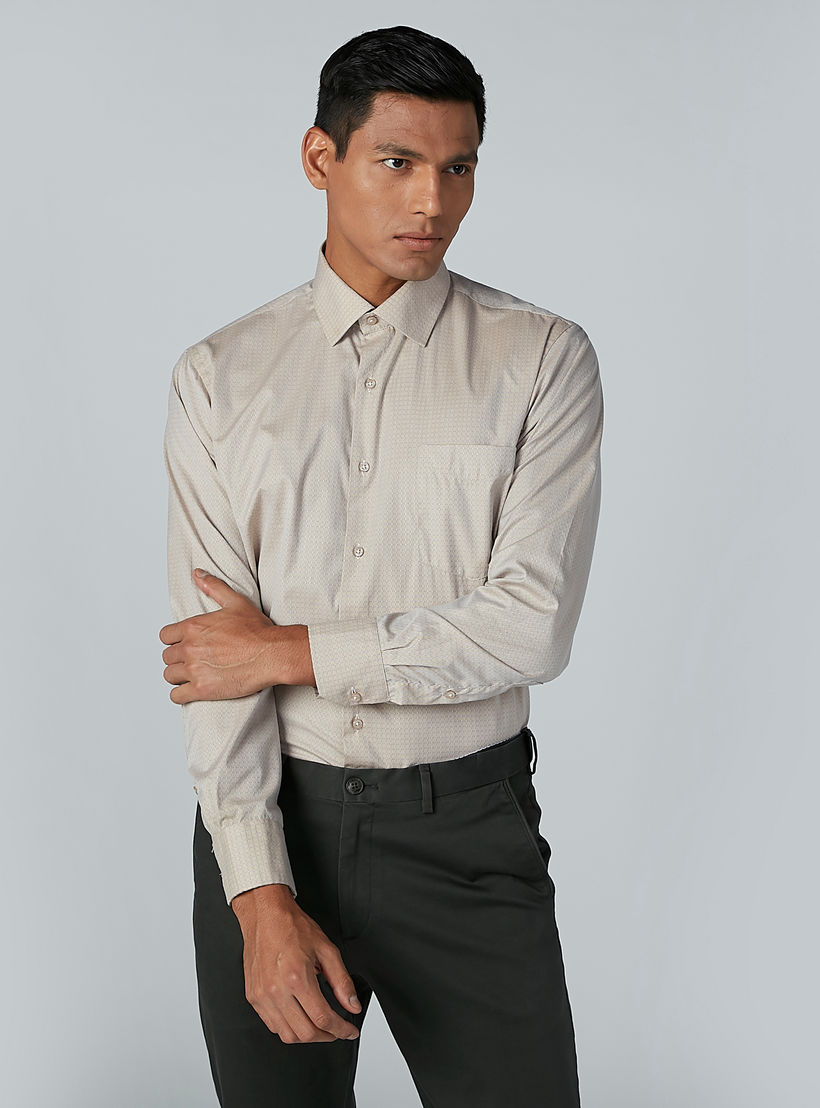 قميص سهل الكي بأكمام طويلة وجيب على الصدر-men-clothing-shirts-image-1