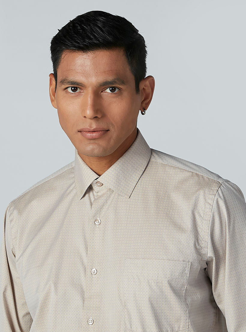 قميص سهل الكي بأكمام طويلة وجيب على الصدر-men-clothing-shirts-image-3